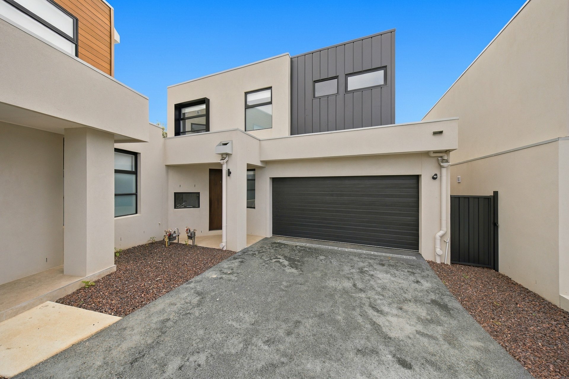 3/9 Upton Crescent — photo from LJ Hooker Hampton Park