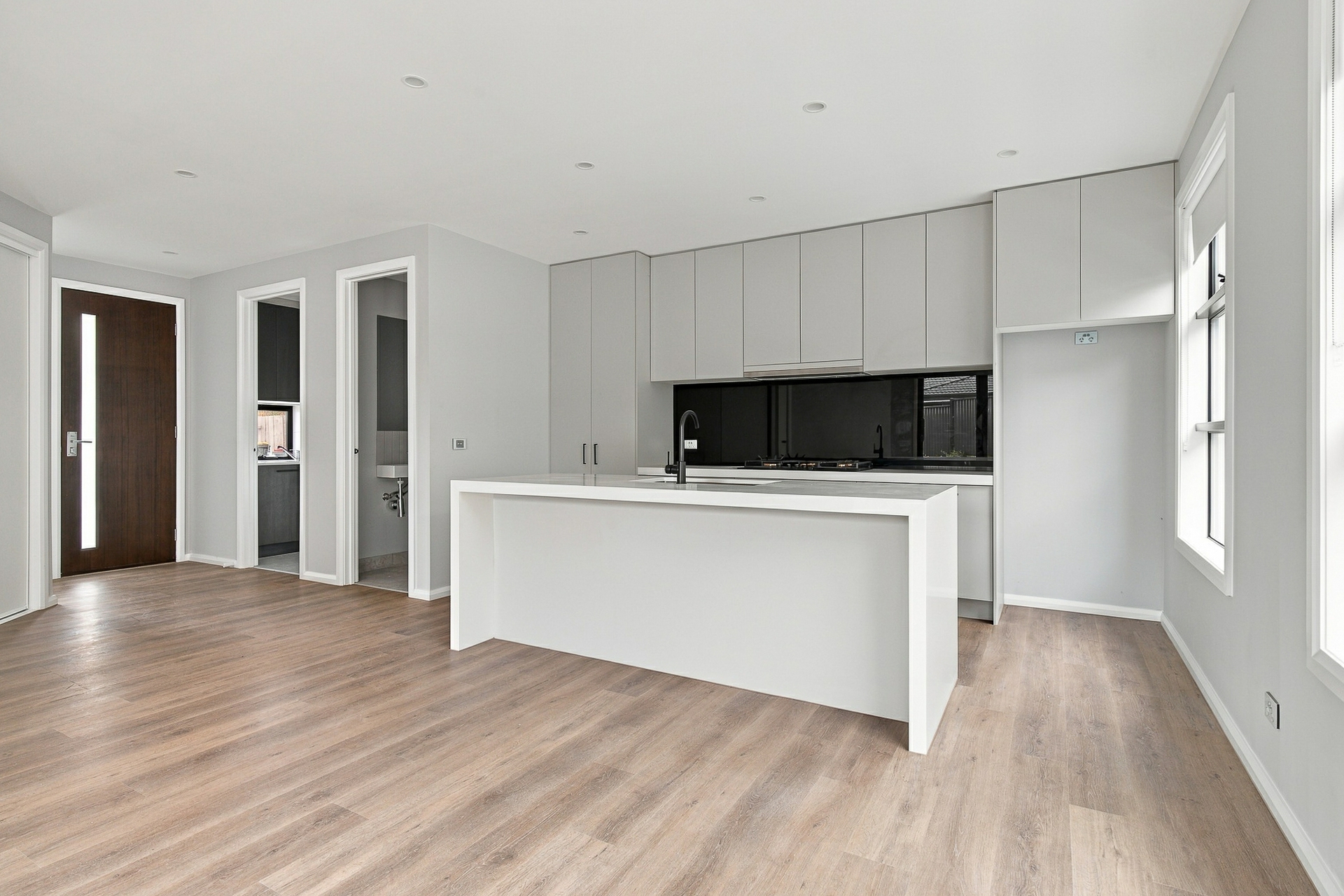 3/9 Upton Crescent — photo 5 of 30