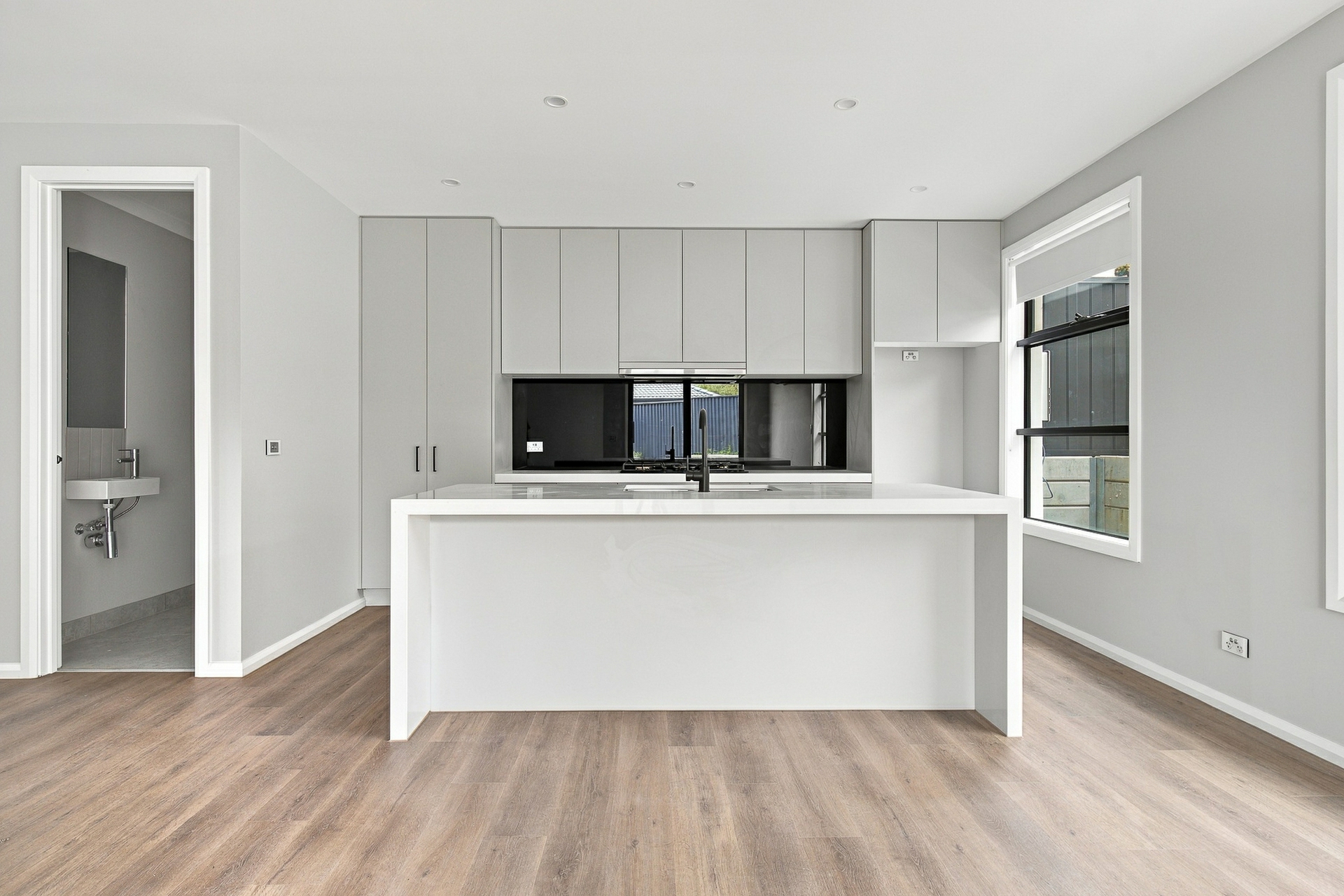 3/9 Upton Crescent — photo 6 of 30
