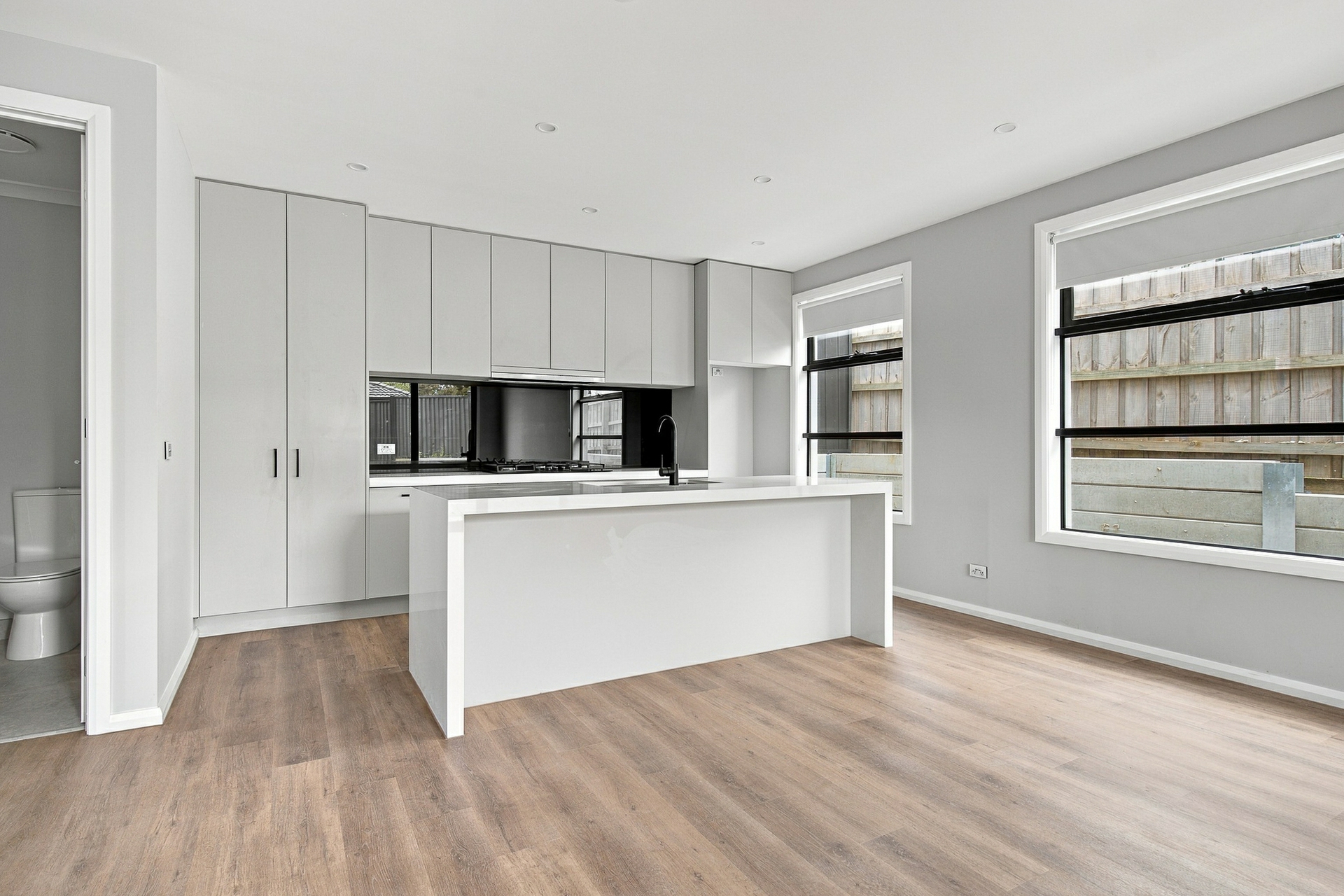 3/9 Upton Crescent — photo 7 of 30