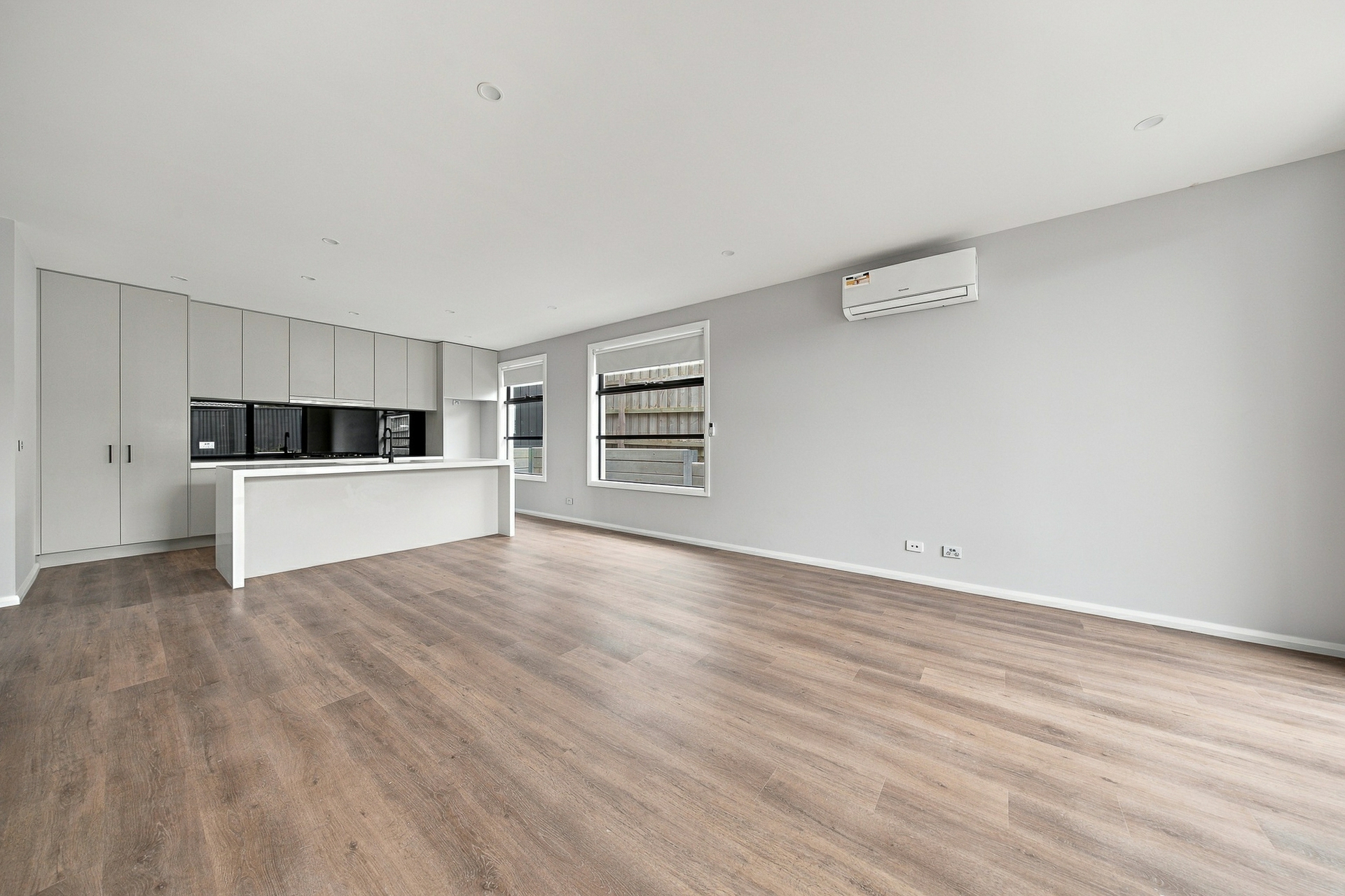 3/9 Upton Crescent — photo 11 of 30