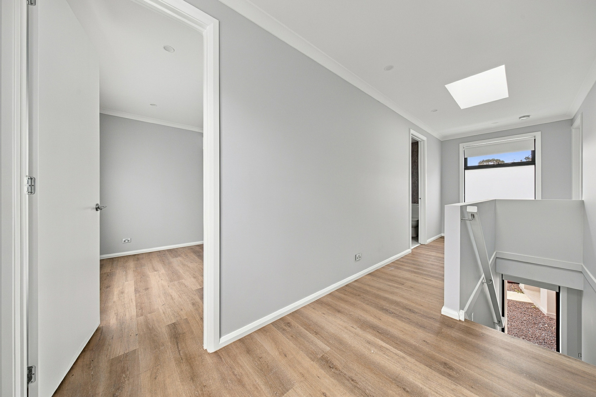 3/9 Upton Crescent — photo 15 of 30
