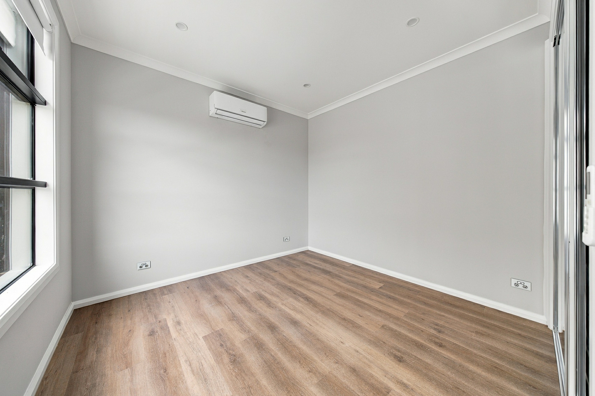 3/9 Upton Crescent — photo 19 of 30