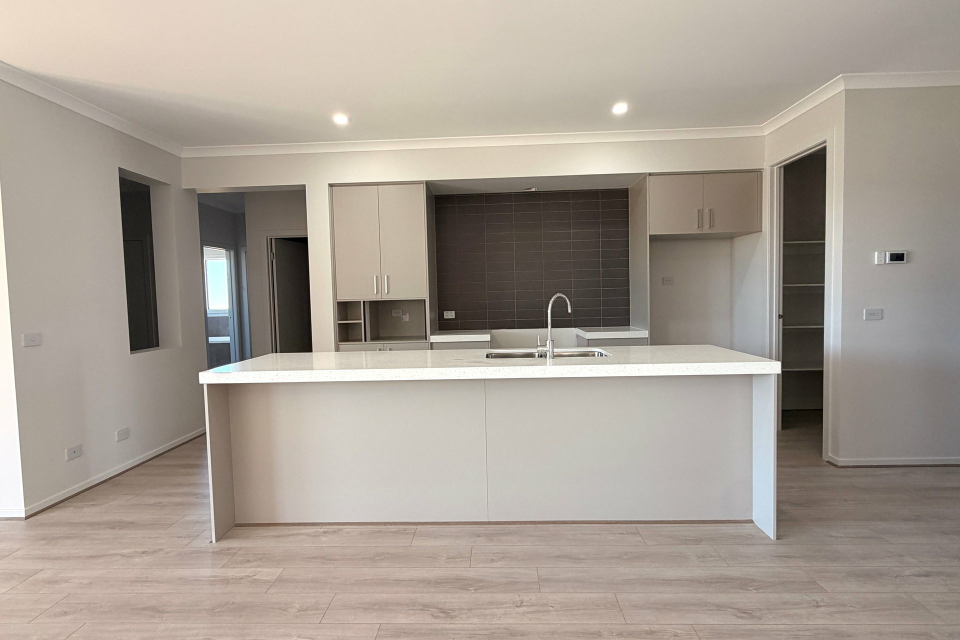 27 Red Fruit Street — photo 9 of 16