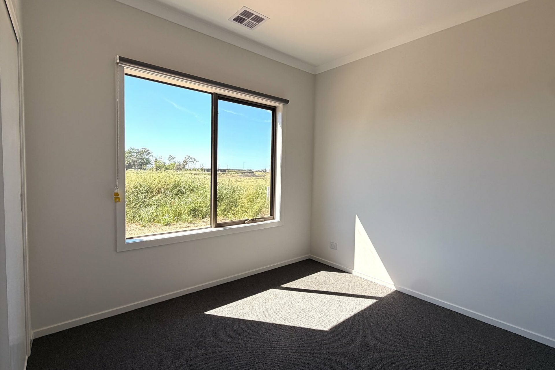 27 Red Fruit Street — photo 15 of 16