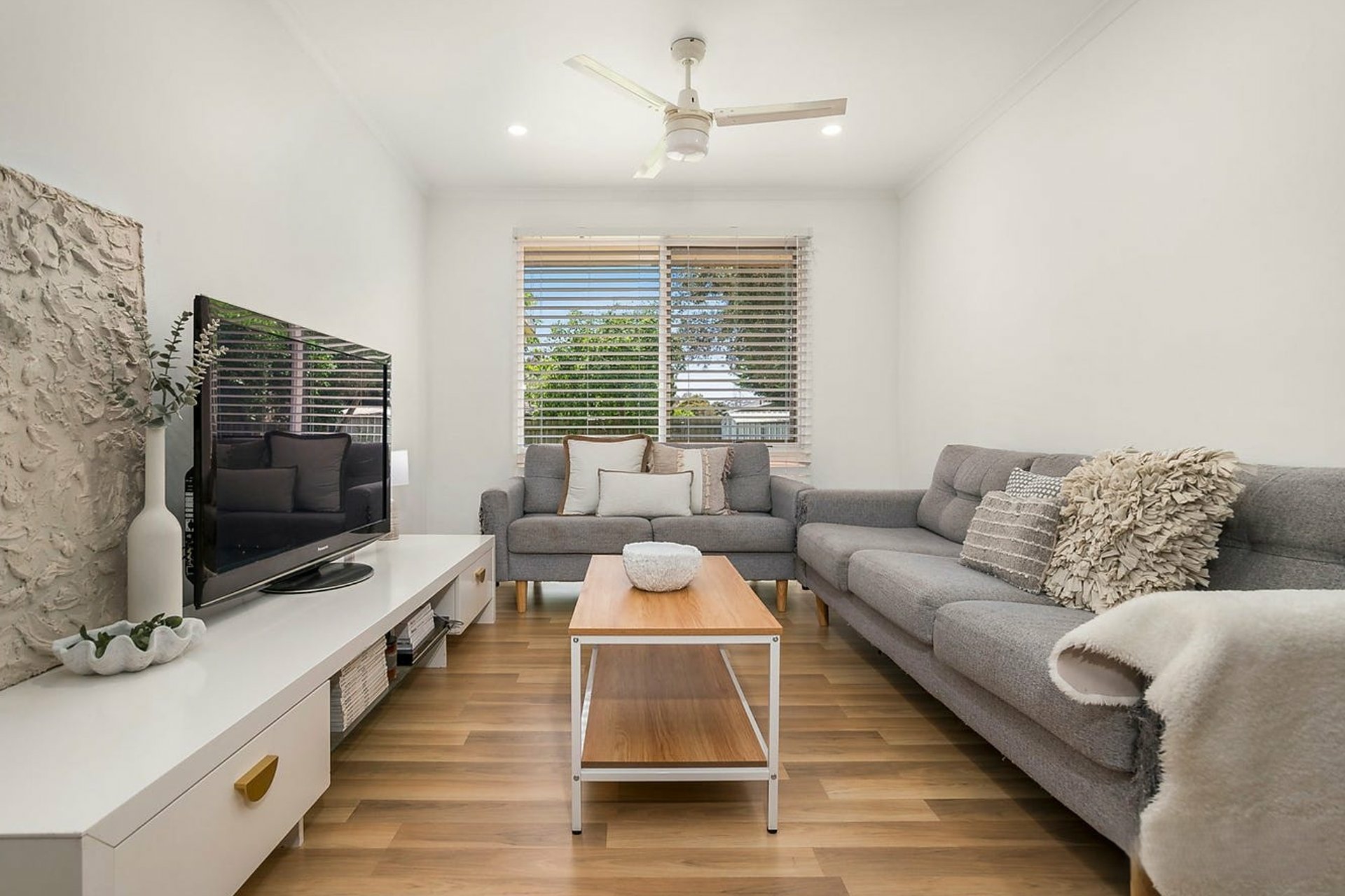 26 Hoysted Avenue — photo 3 of 9