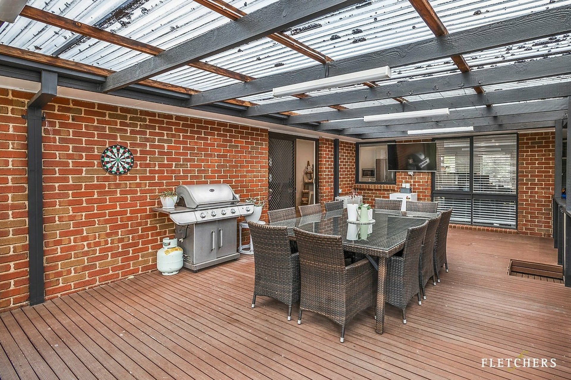 26 Hoysted Avenue — photo 8 of 9
