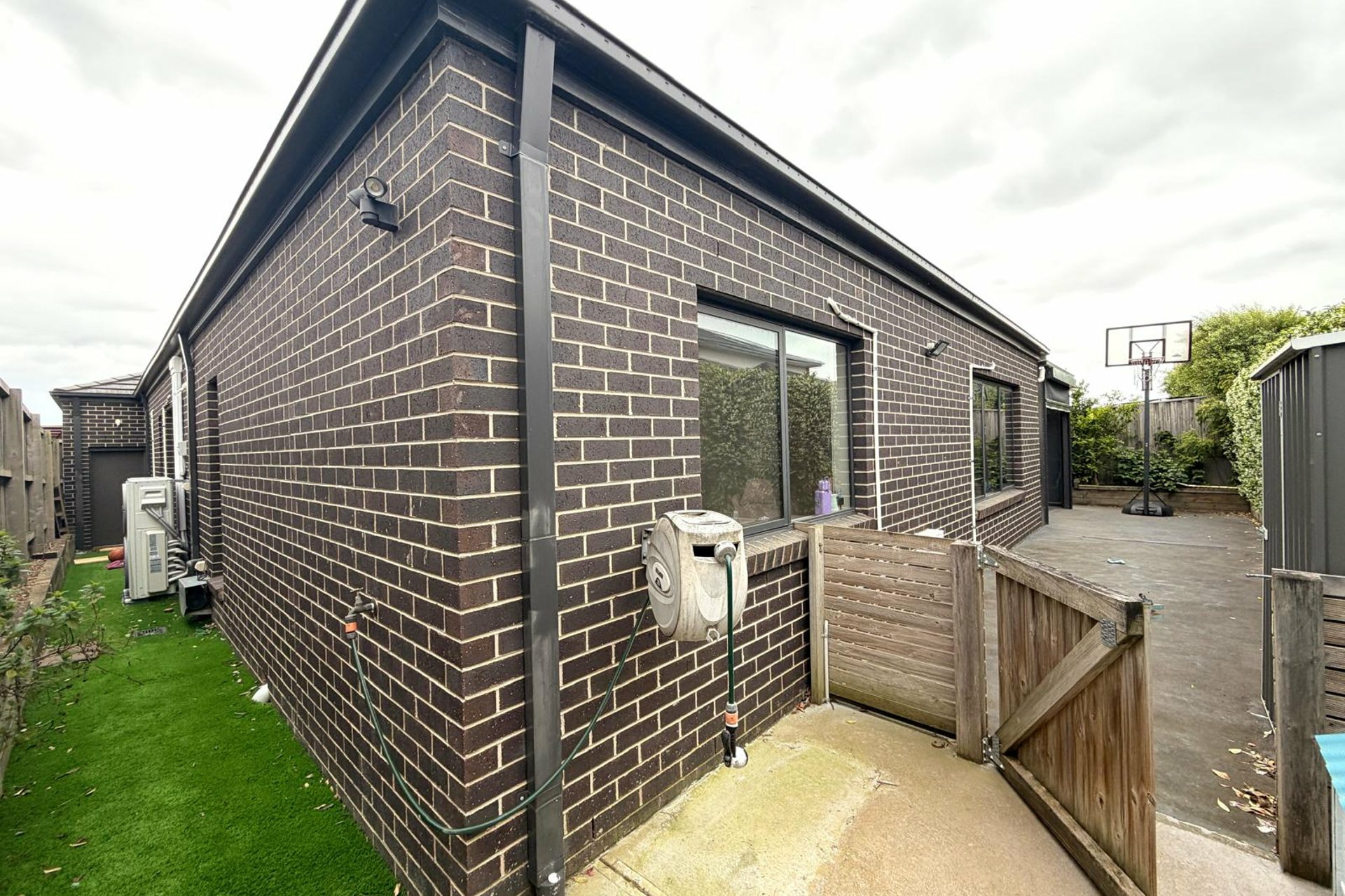 6 Nutmeg Close — photo 19 of 19