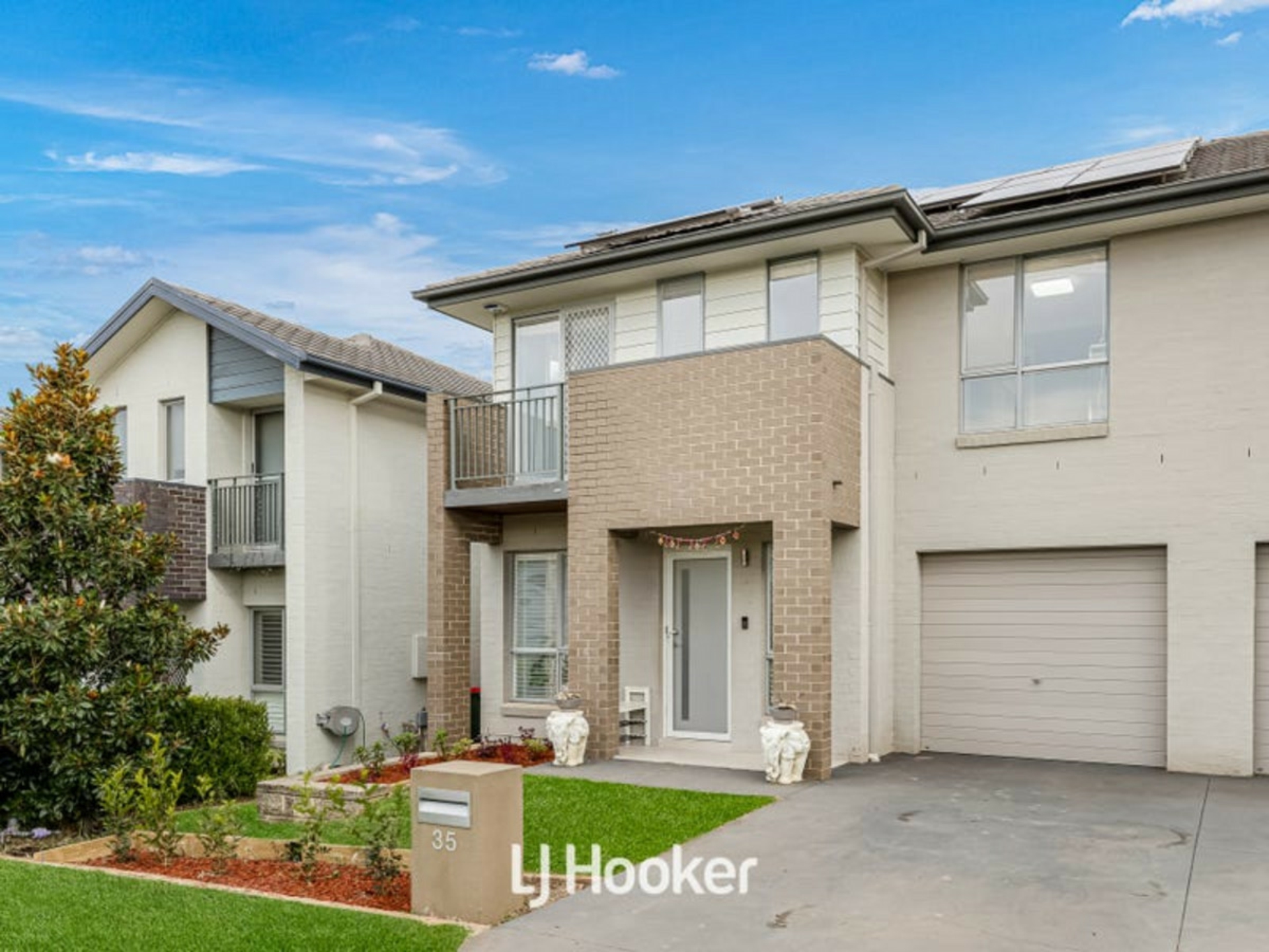 35 Lookout Circuit, STANHOPE GARDENS