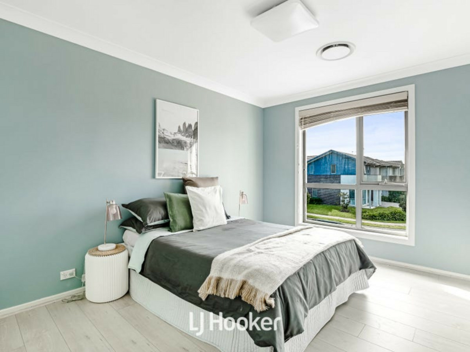 35 Lookout Circuit, STANHOPE GARDENS