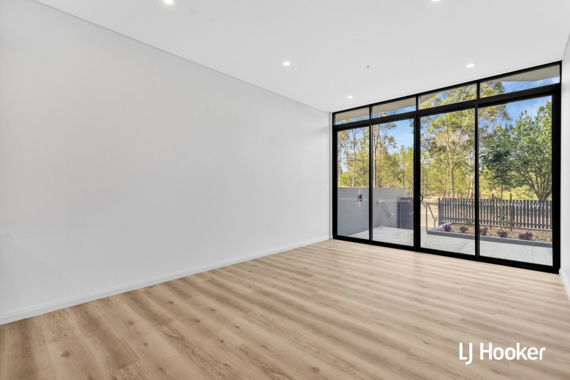 G06/112-114 Caddies Boulevard, ROUSE HILL