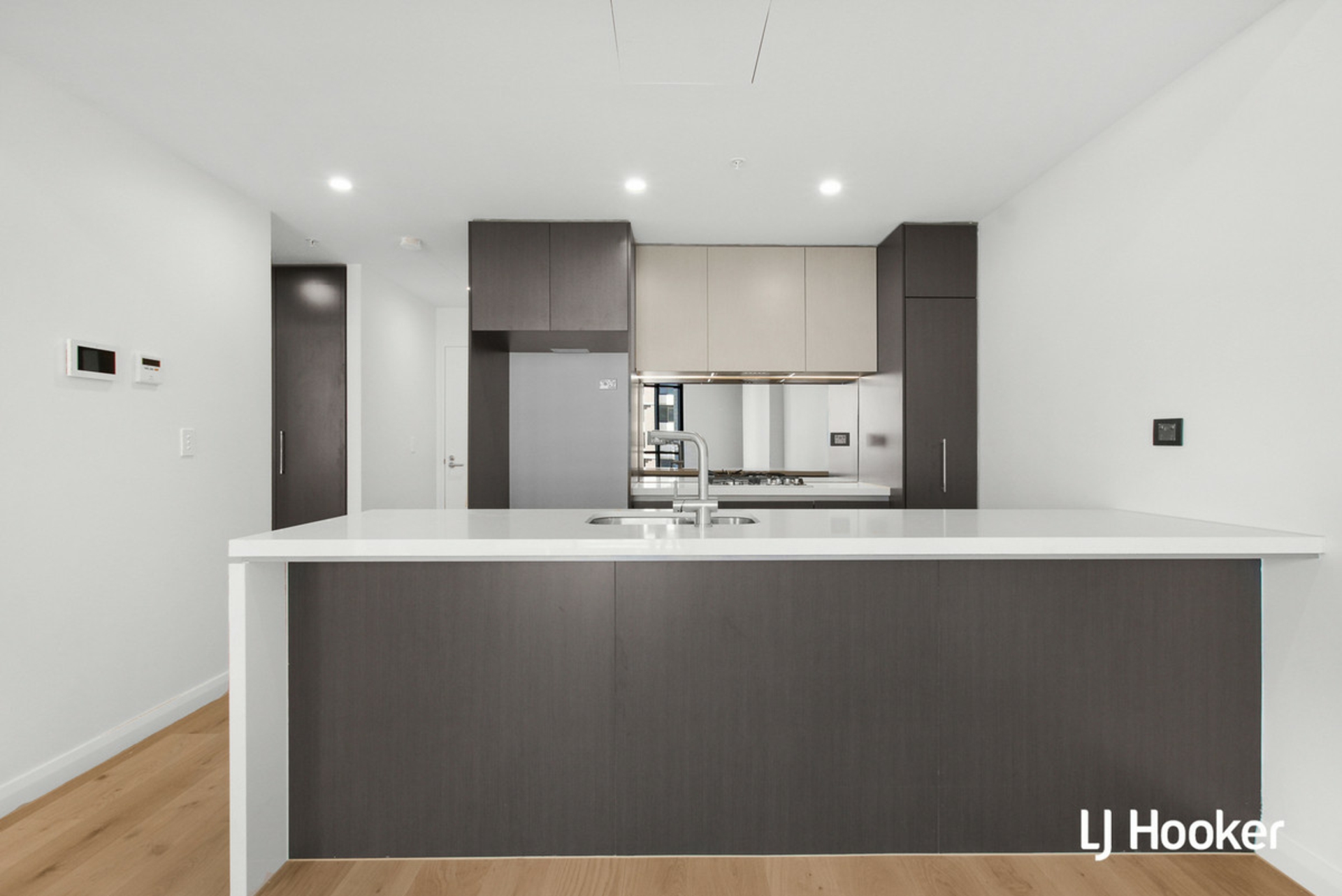 527/2C Conferta Avenue, TALLAWONG