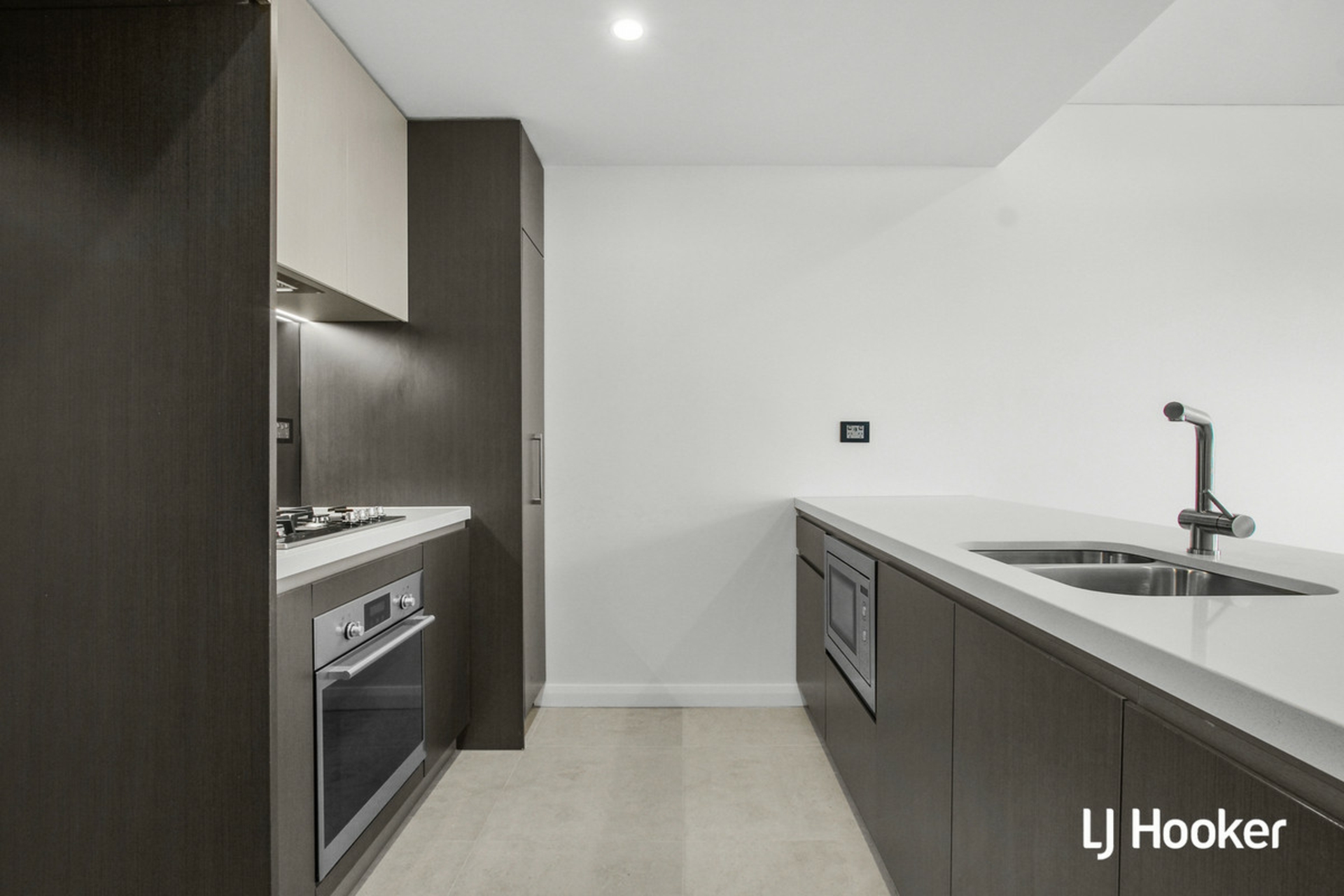 527/2C Conferta Avenue, TALLAWONG