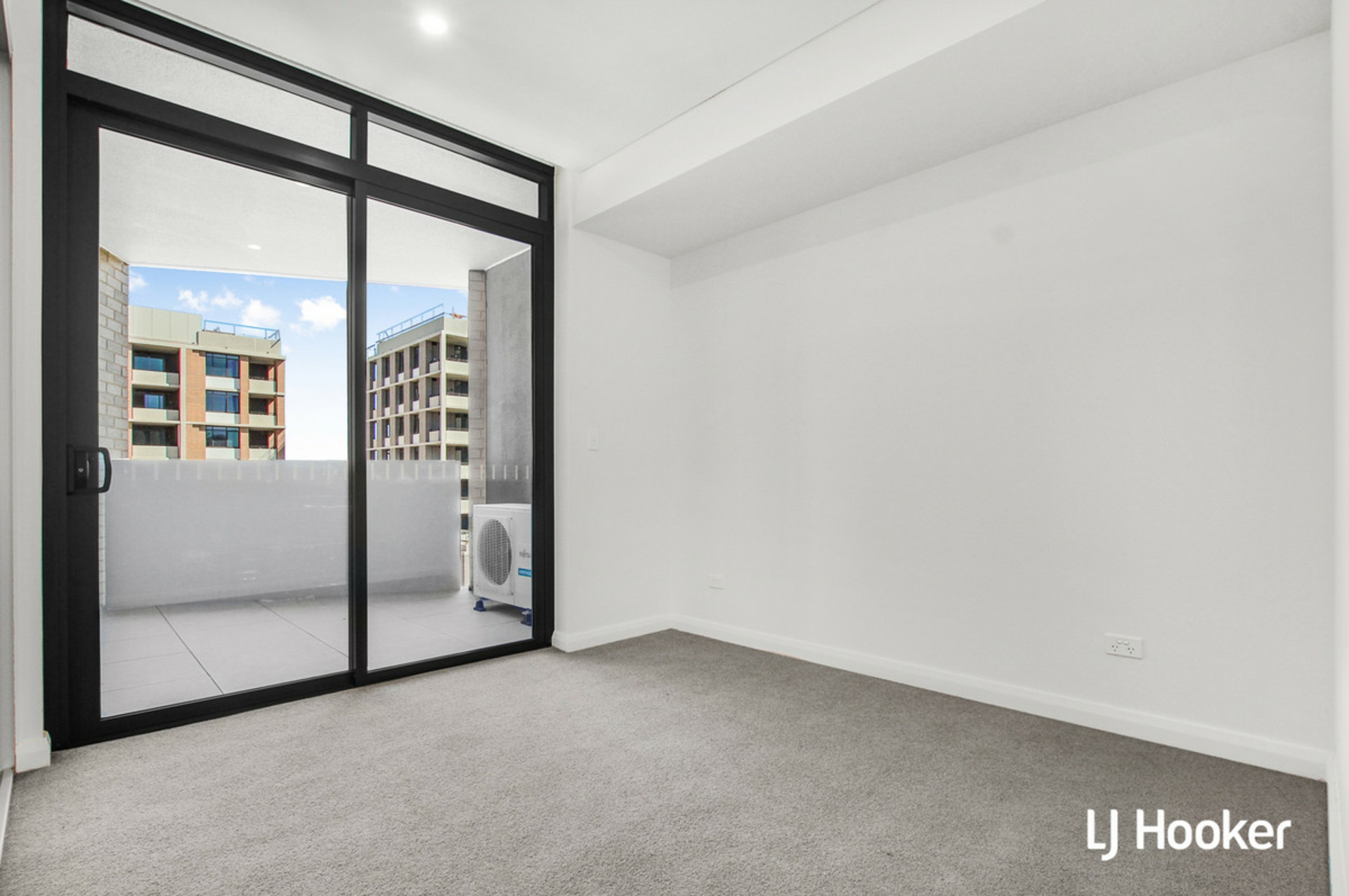 527/2C Conferta Avenue, TALLAWONG