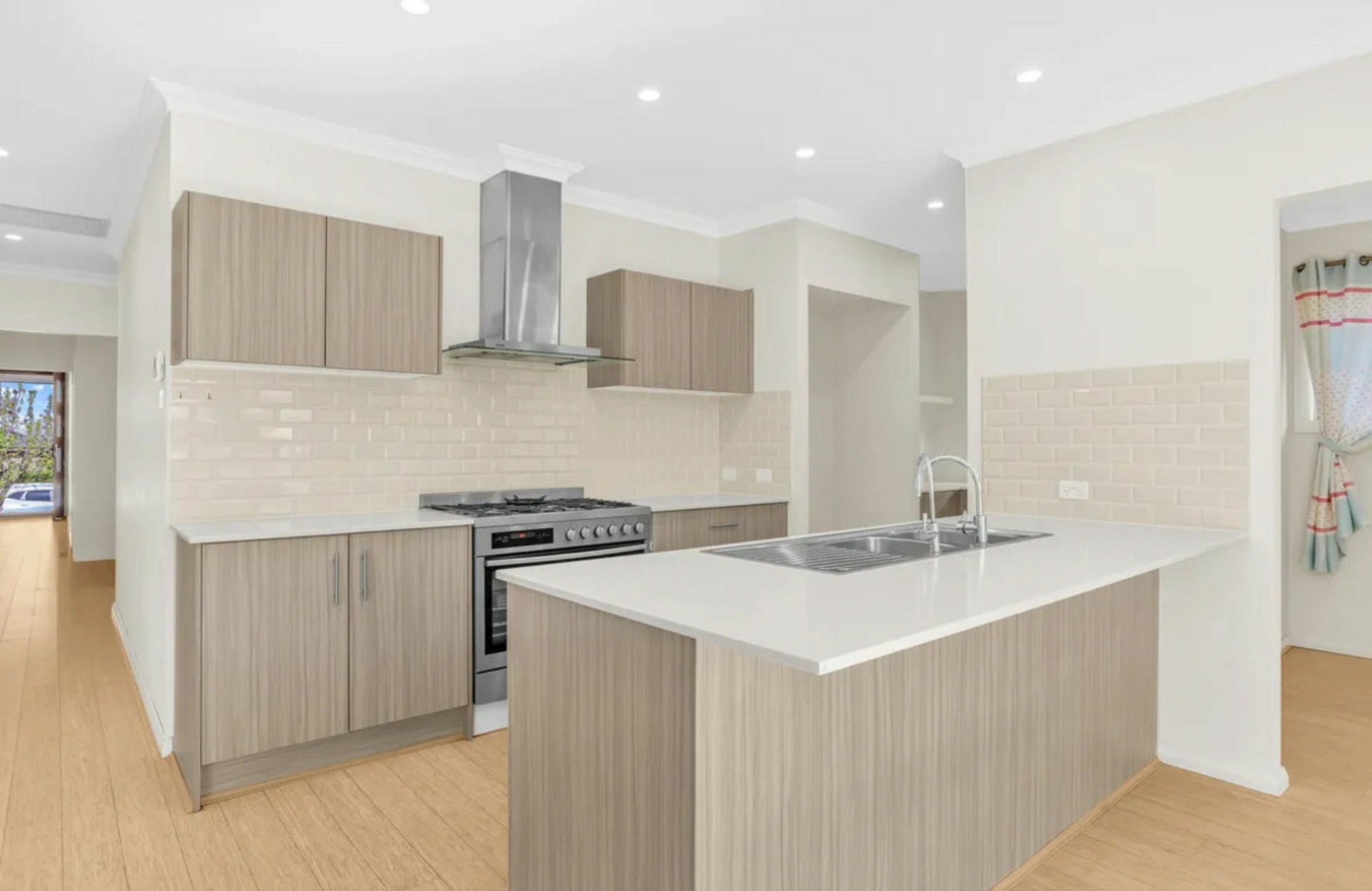 15 Piccadilly Street, RIVERSTONE