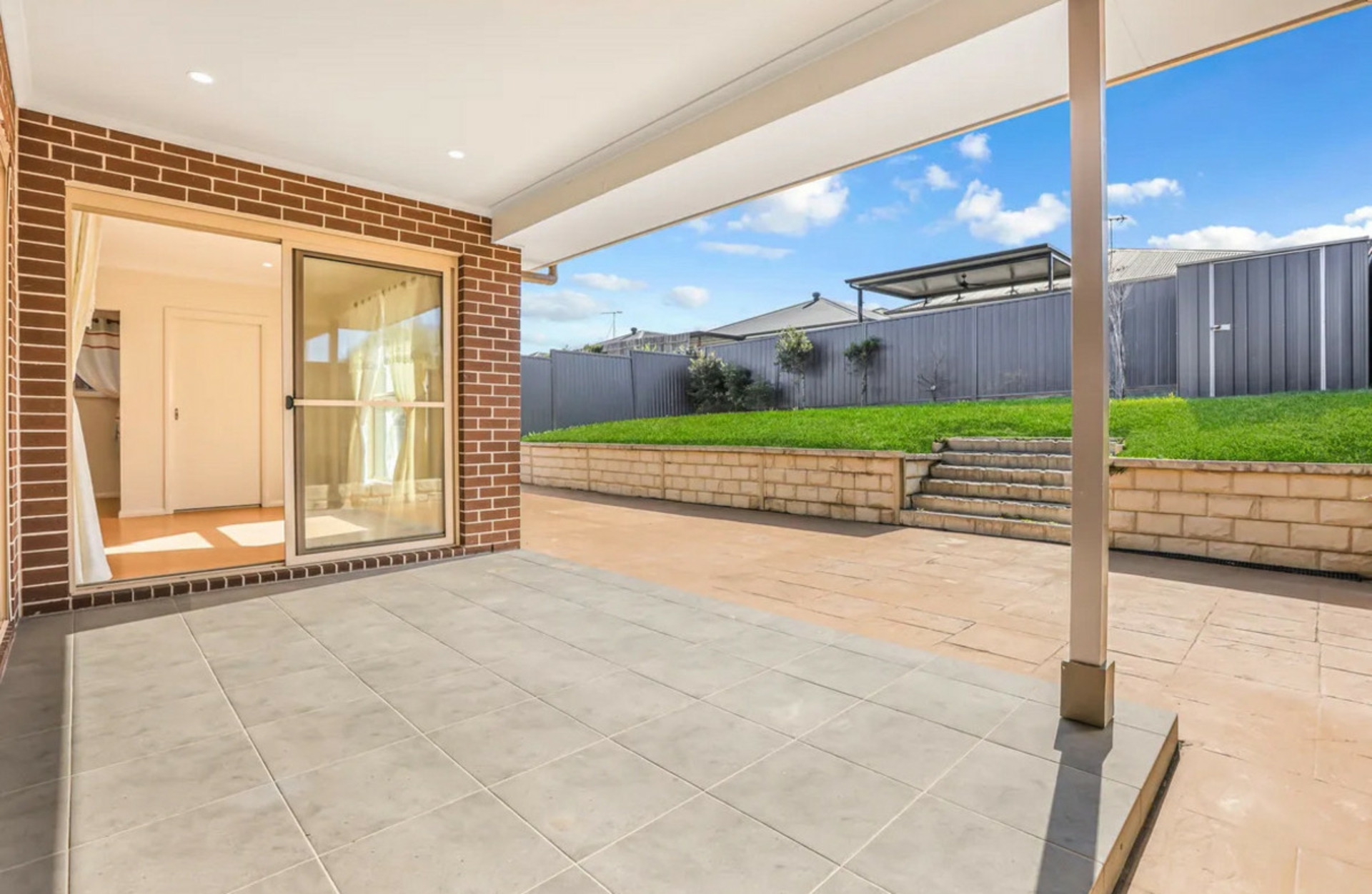 15 Piccadilly Street, RIVERSTONE