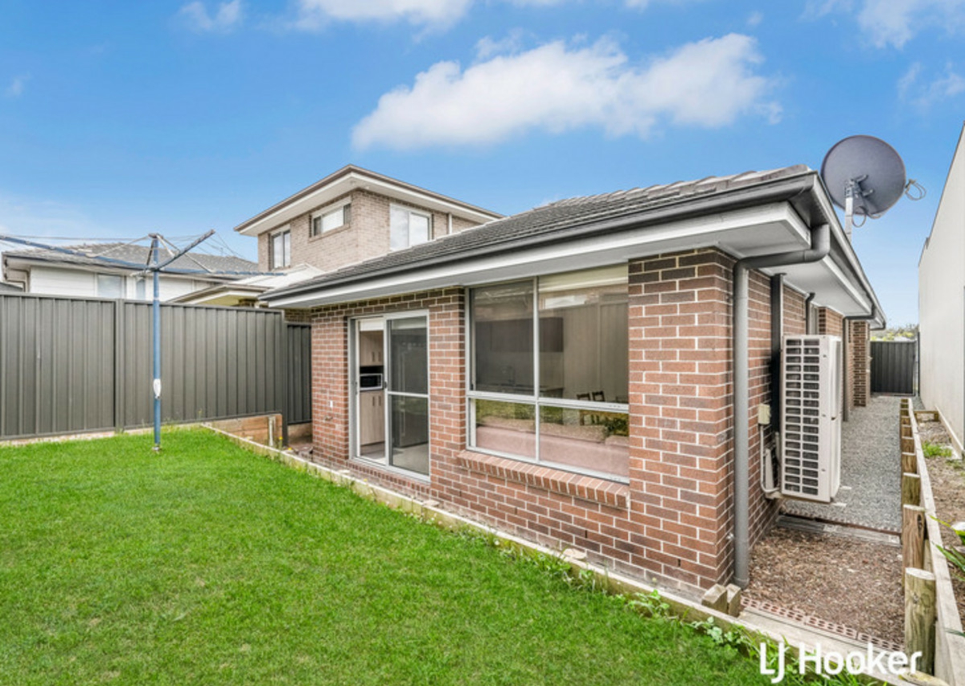 14 Ciara Street, Grantham Farm