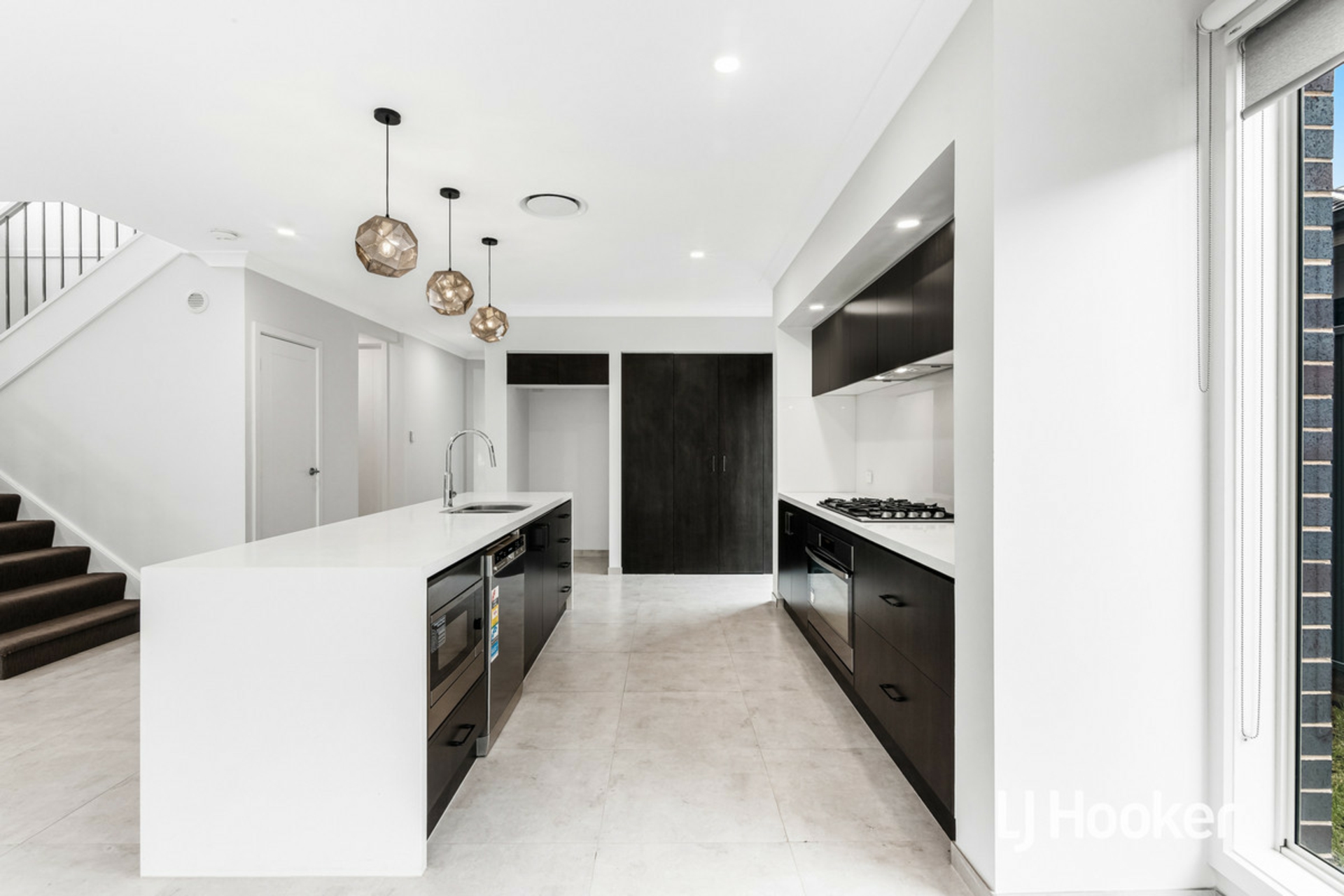 10 Eades Street, MARSDEN PARK