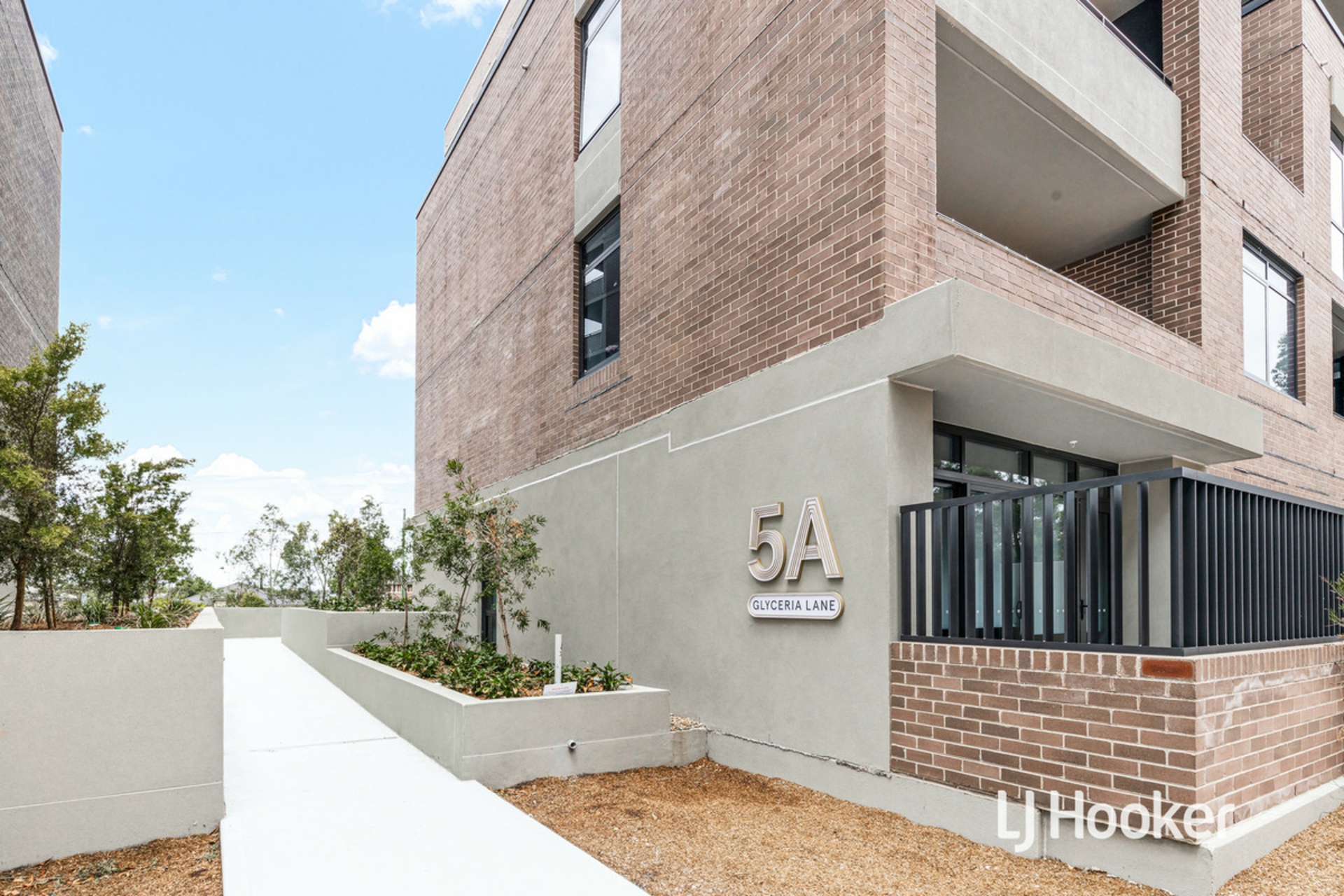 203/5A Glyceria Lane, TALLAWONG