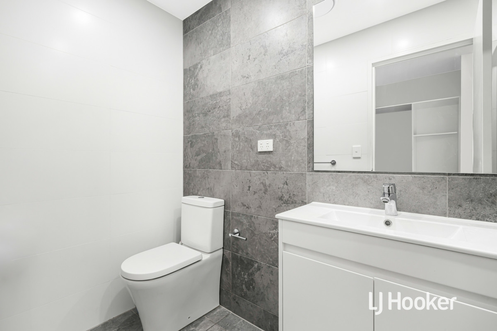 415/30 Rebecca Street, SCHOFIELDS