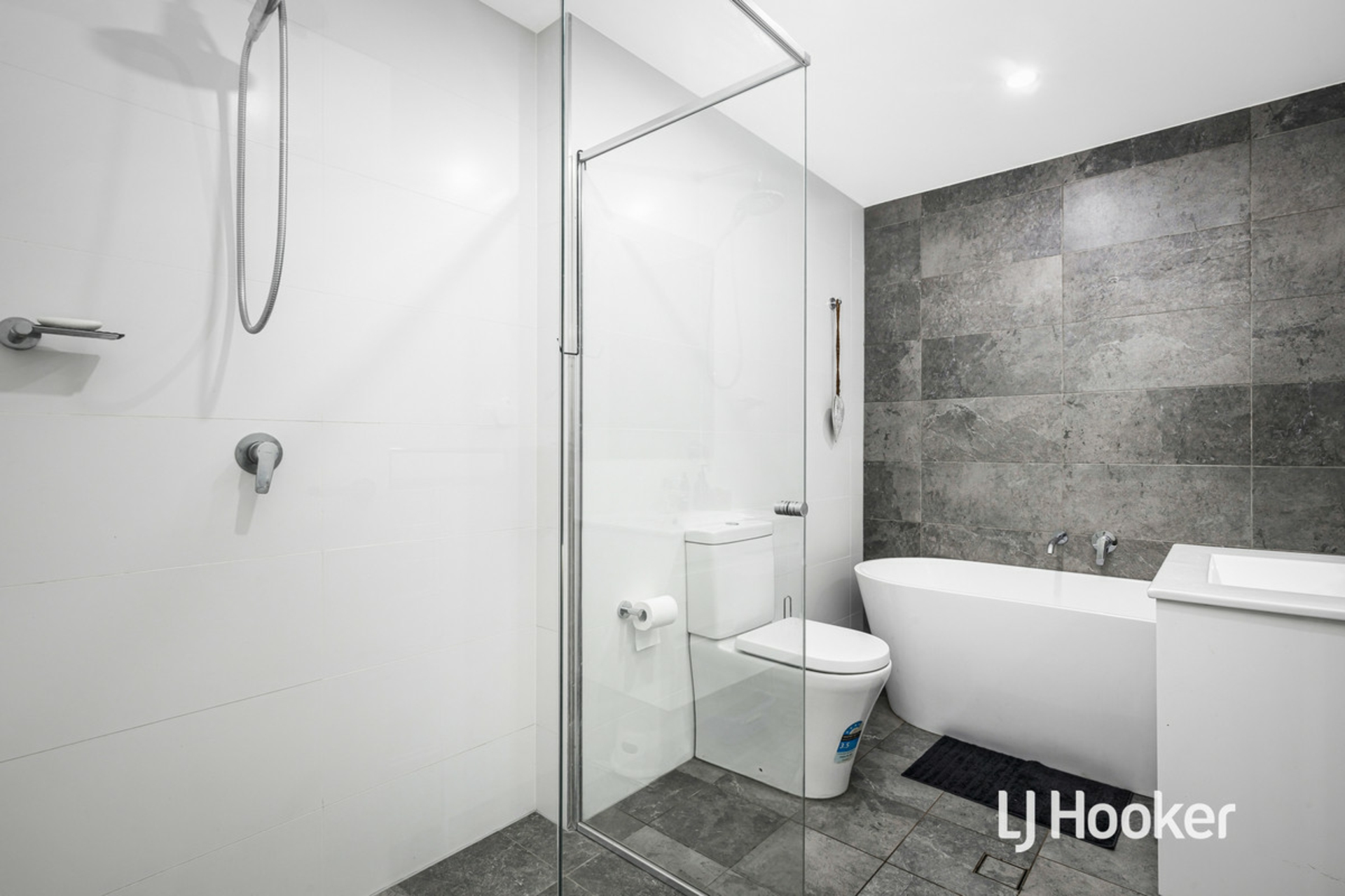 415/30 Rebecca Street, SCHOFIELDS