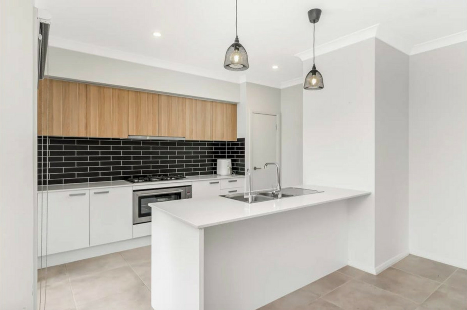 33 Hornet Street (Nirimba Fields), SCHOFIELDS