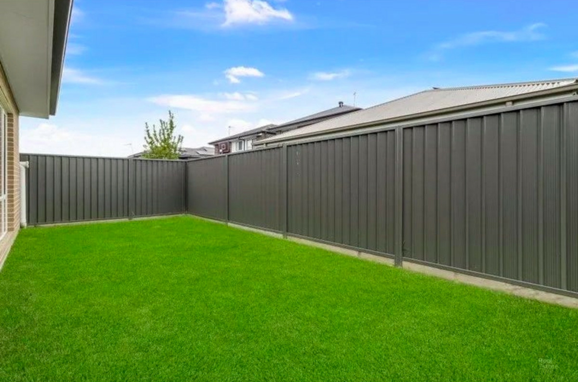 33 Hornet Street (Nirimba Fields), SCHOFIELDS