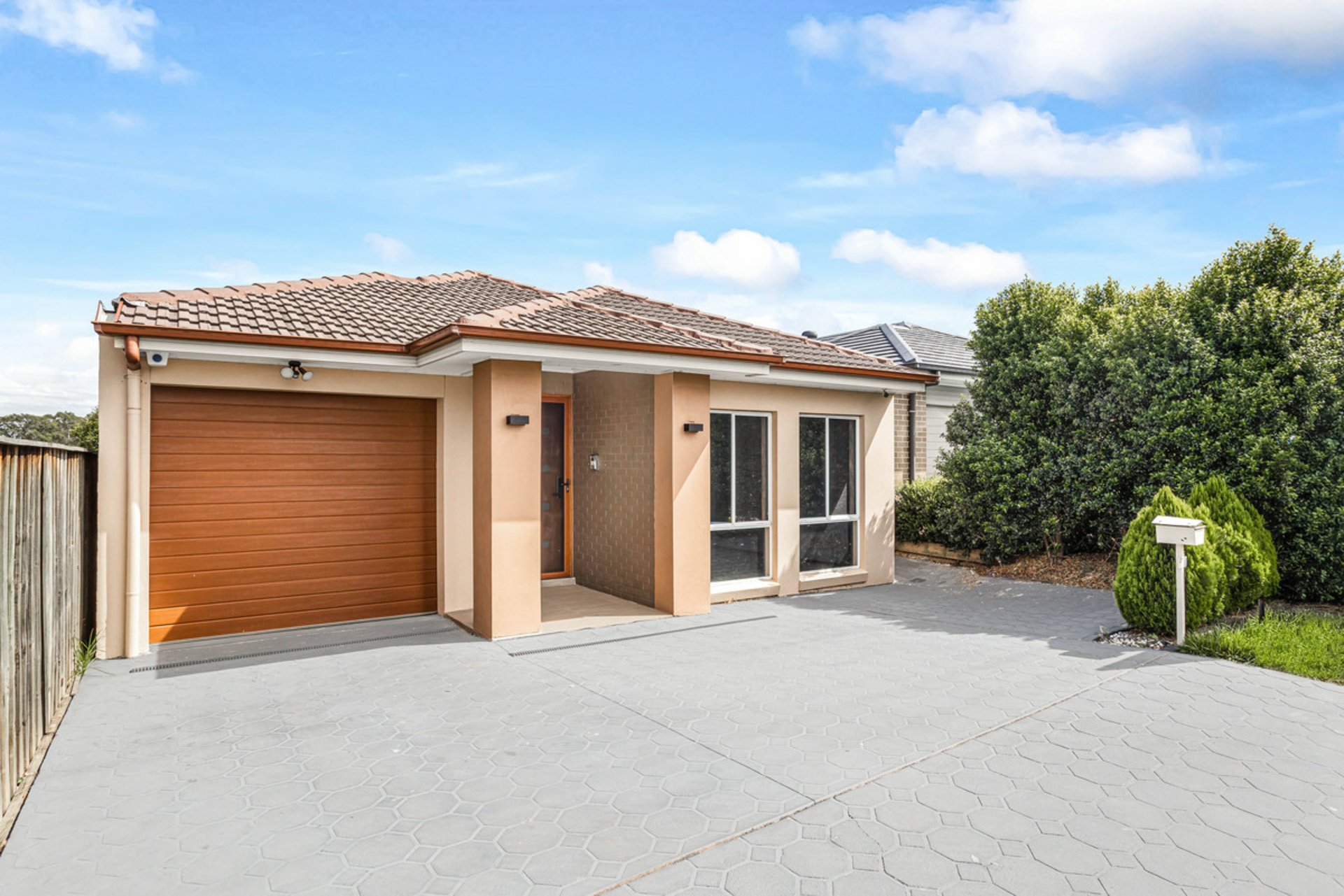 75 Alex Avenue, SCHOFIELDS