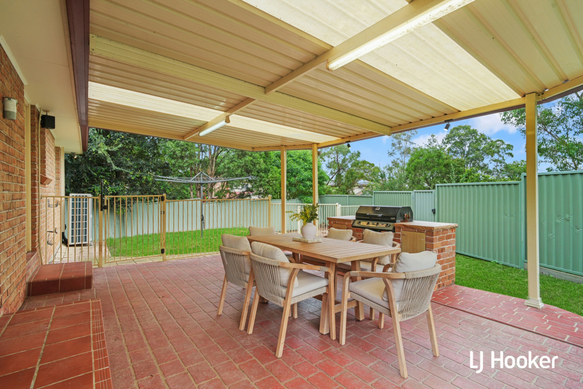 2 Hamilton Street, RIVERSTONE