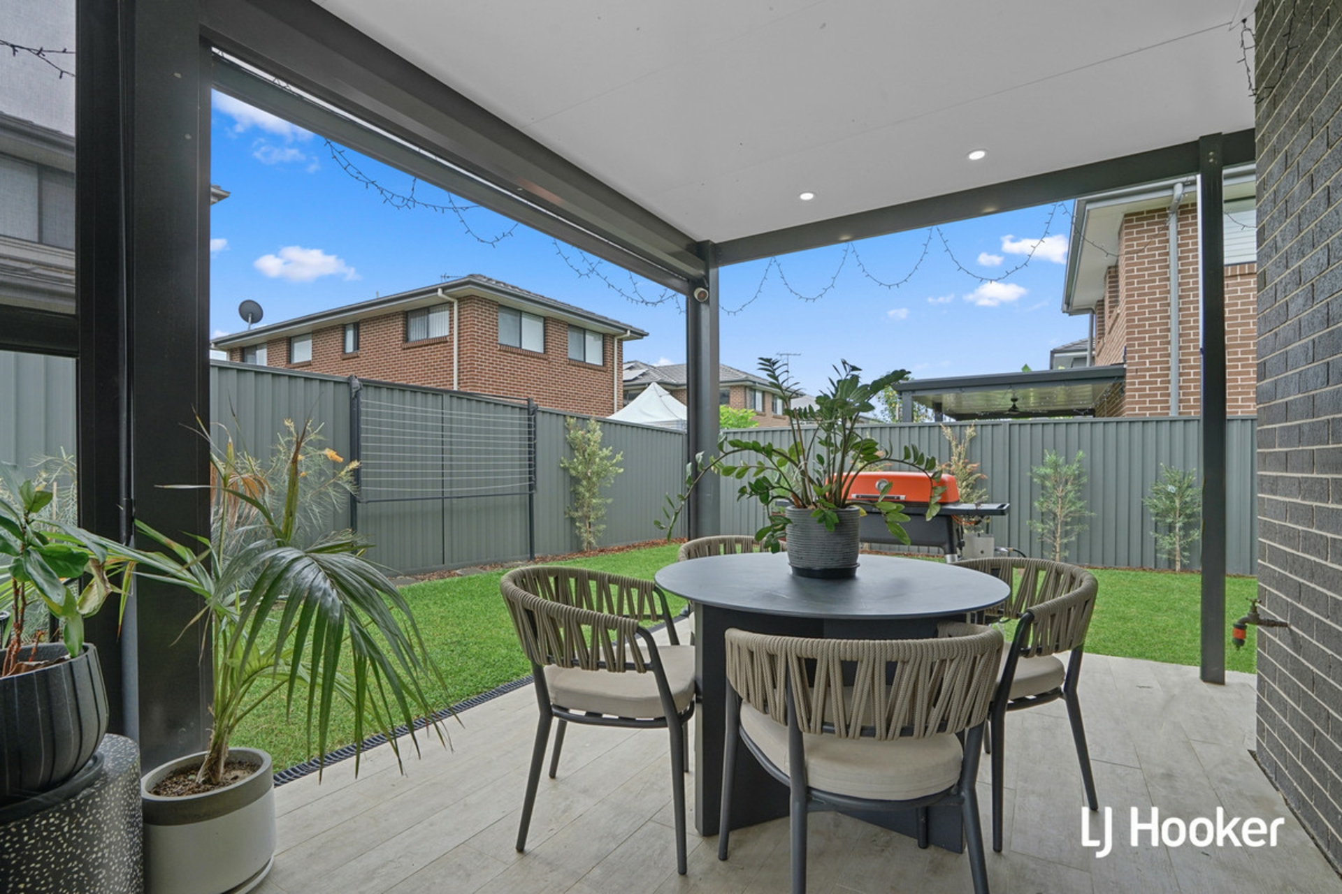 25 Galati Street, RIVERSTONE
