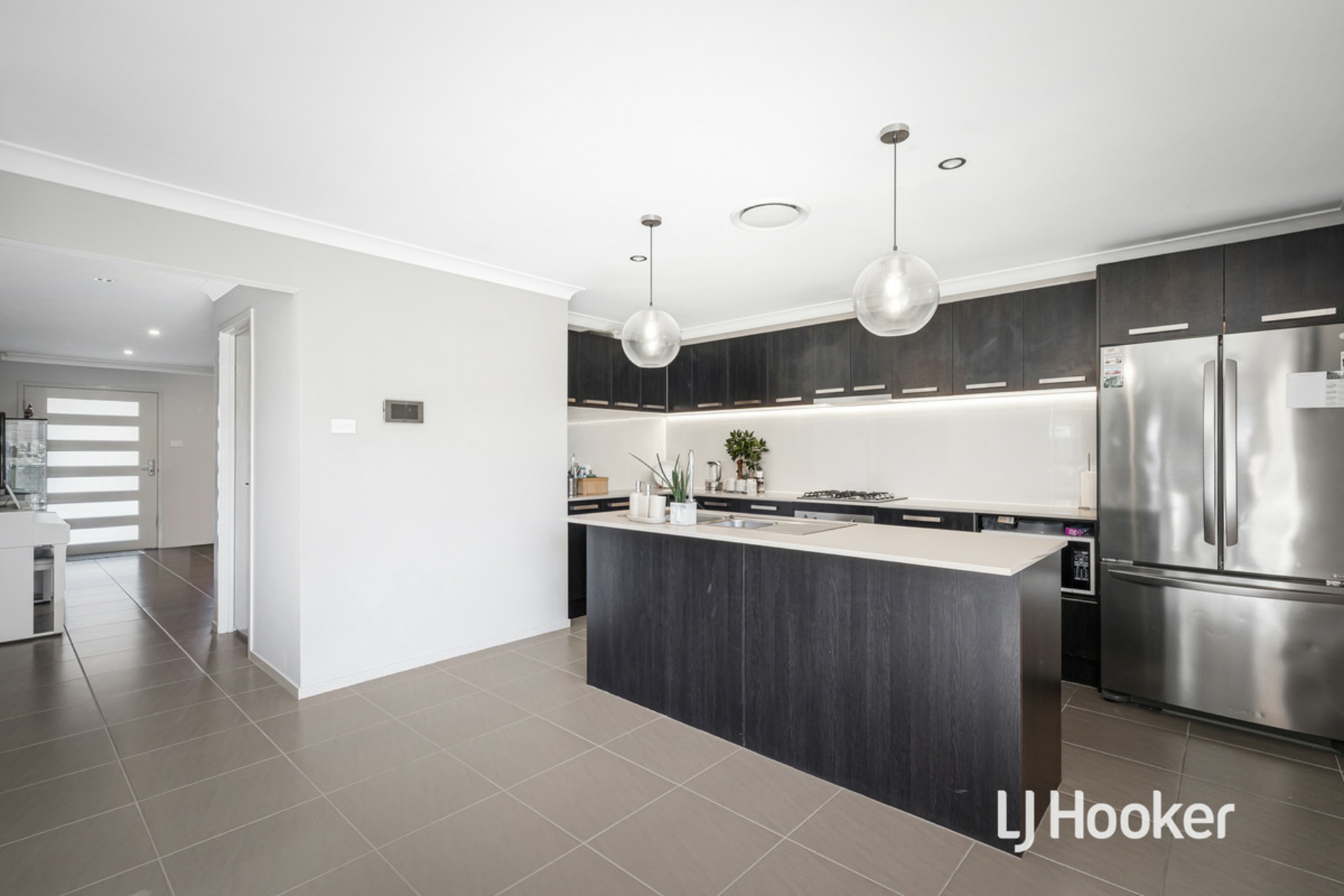 8 Yvette Street, SCHOFIELDS