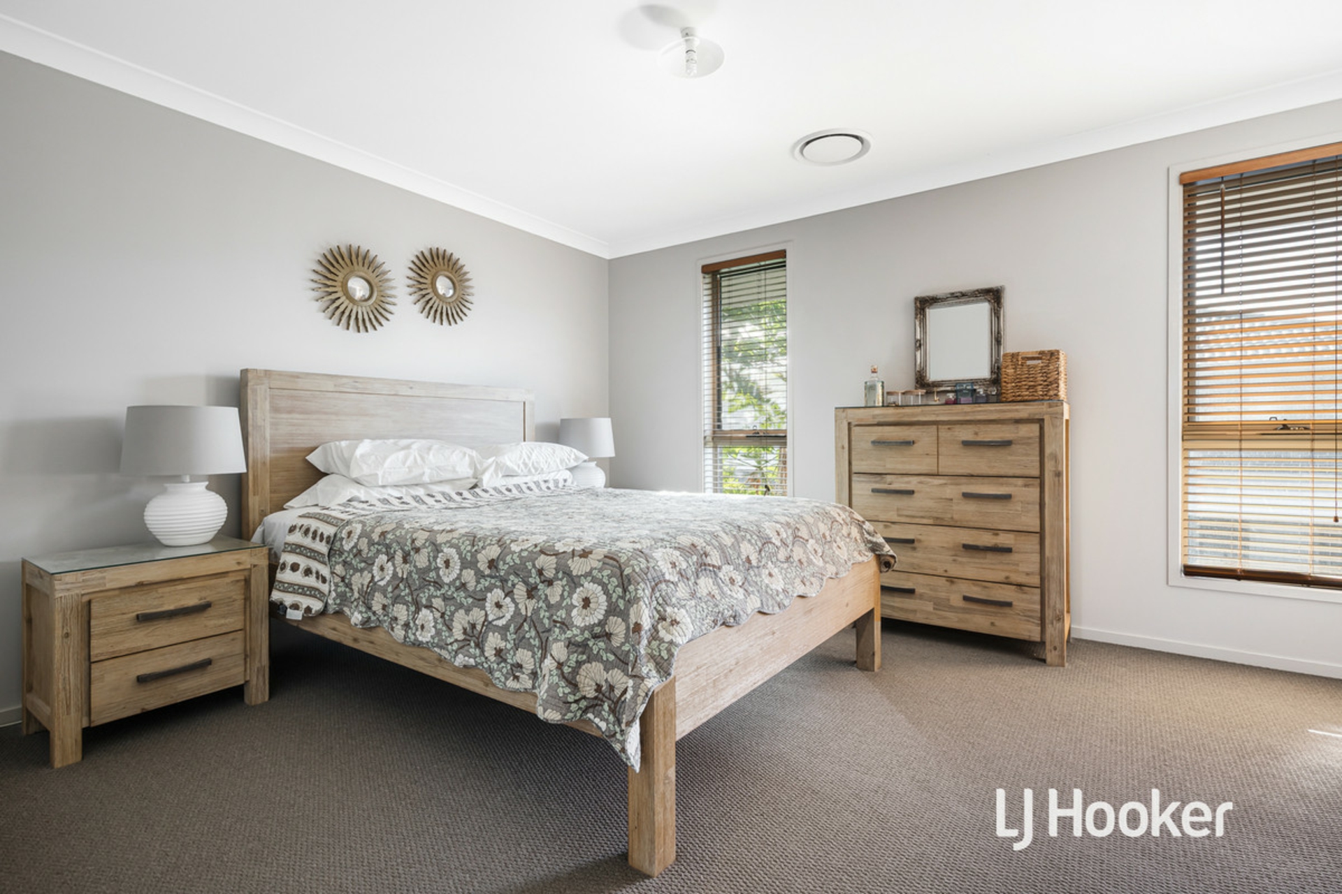 8 Yvette Street, SCHOFIELDS