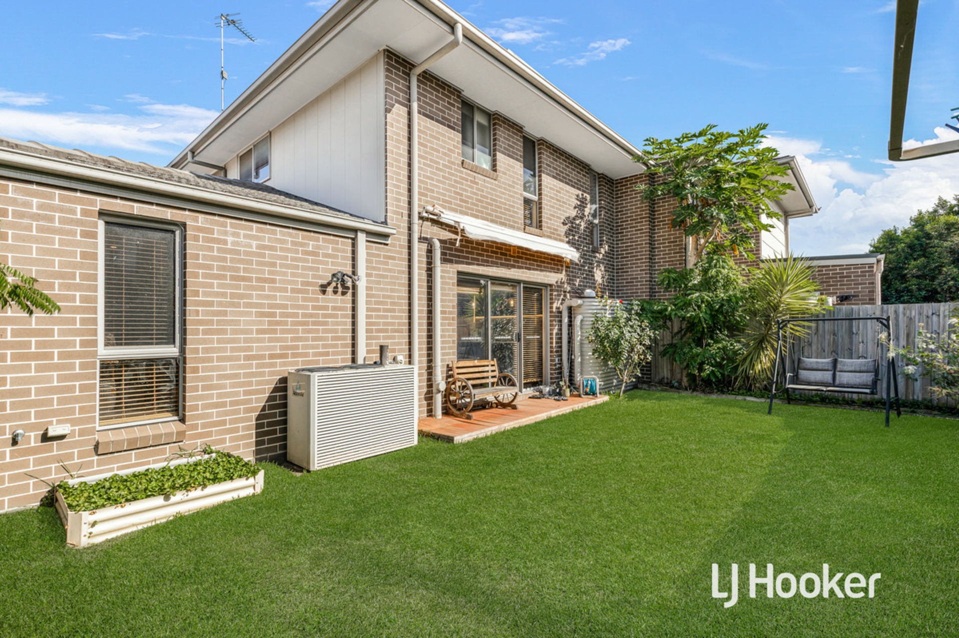 8 Yvette Street, SCHOFIELDS