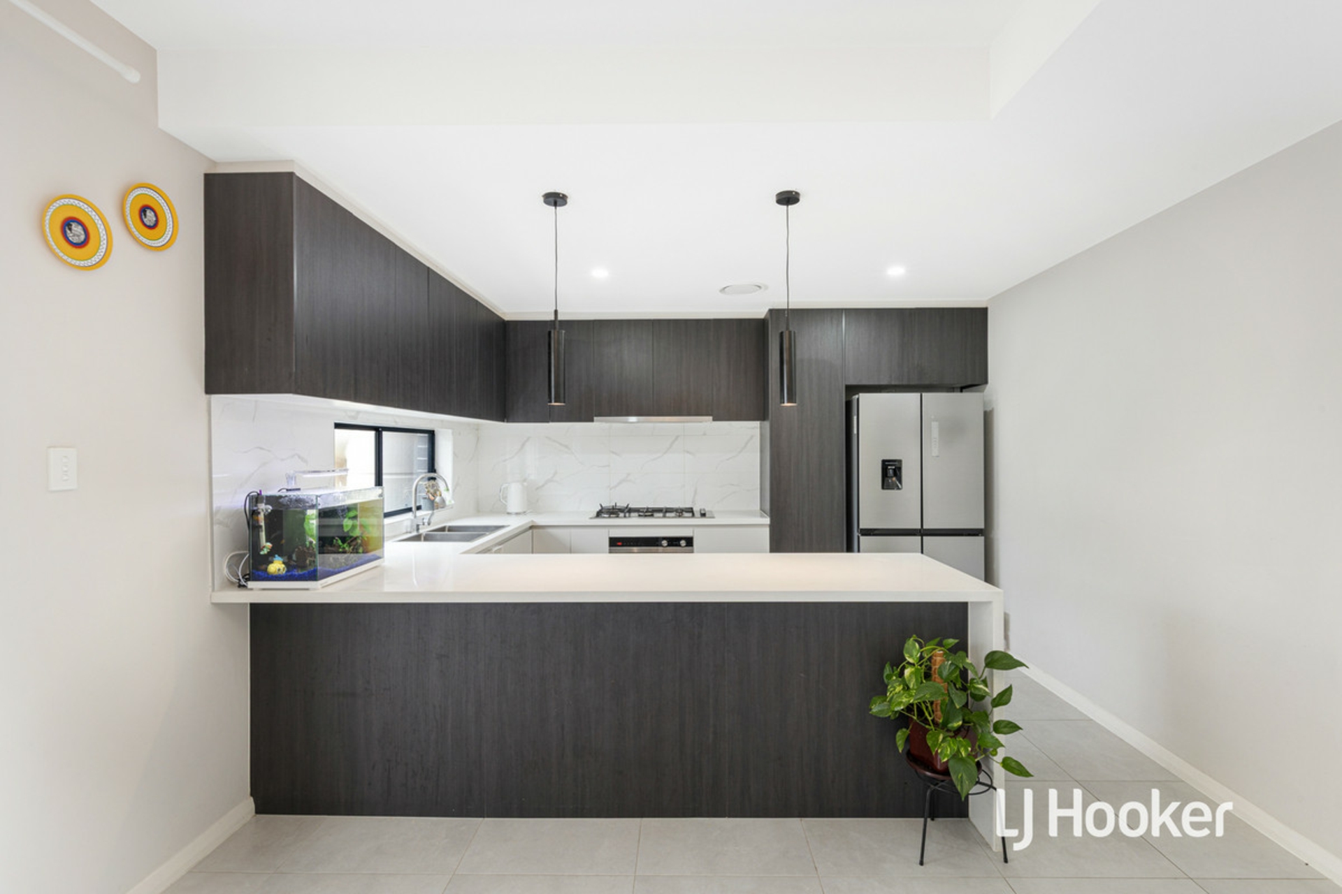 10 Enzo Glade, SCHOFIELDS