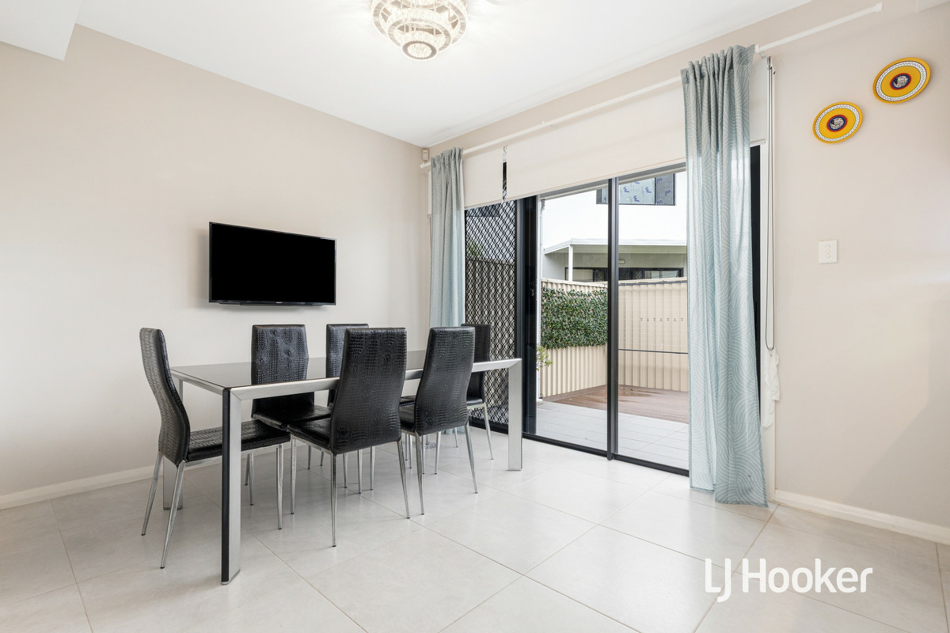 10 Enzo Glade, SCHOFIELDS