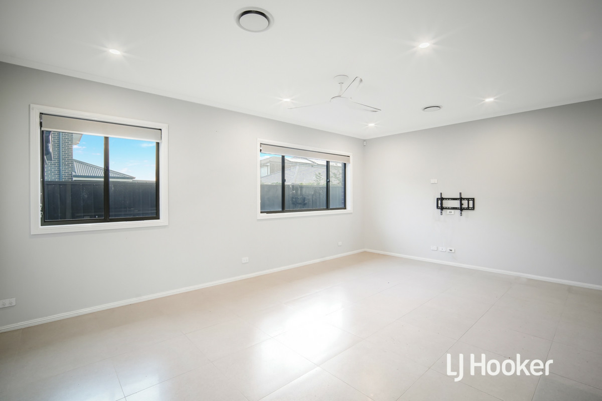 43 Hornet Street, SCHOFIELDS