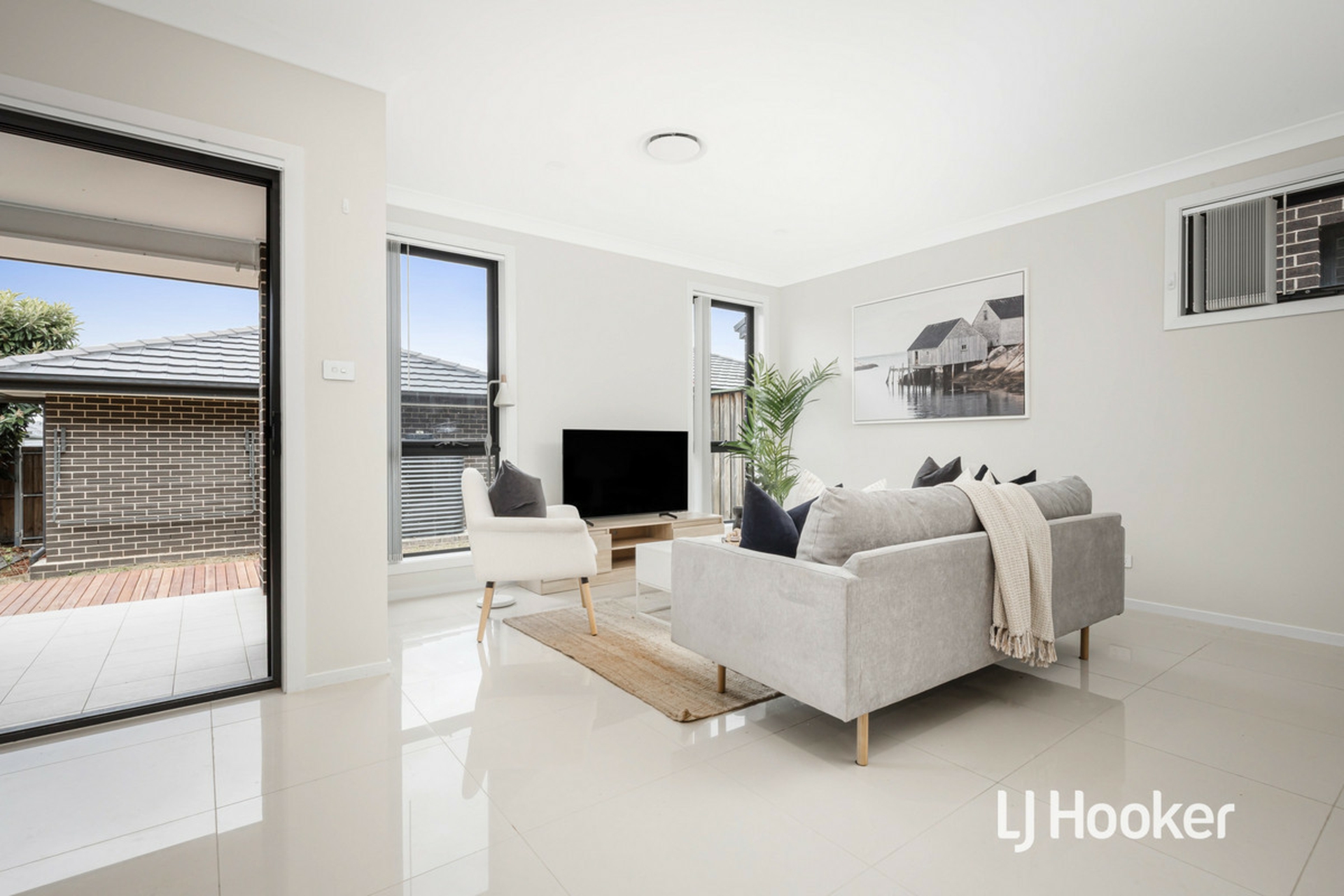 6 Coffey Street (Tallawong), SCHOFIELDS
