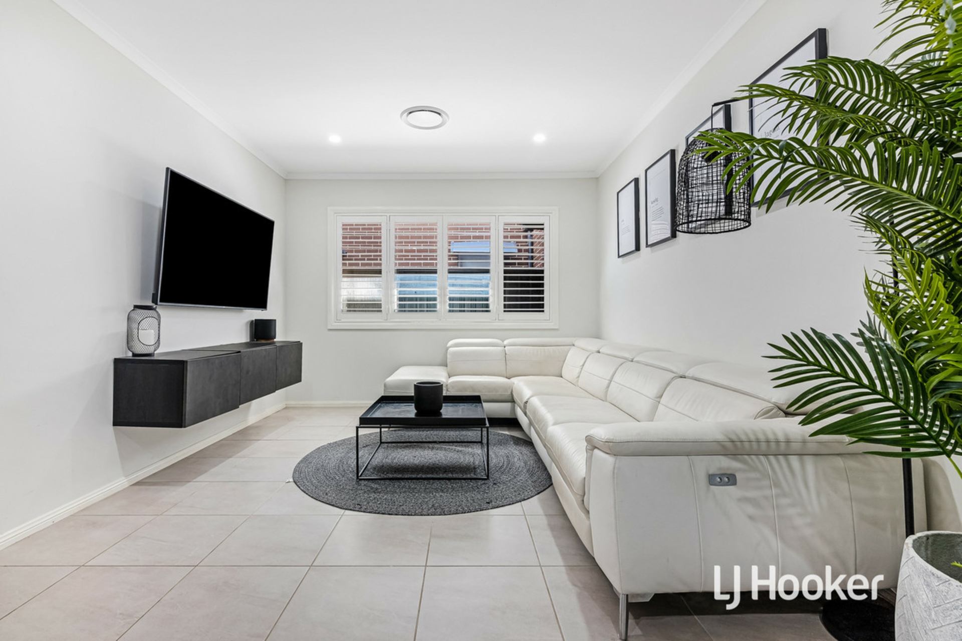 19 Milnes Parade, MARSDEN PARK