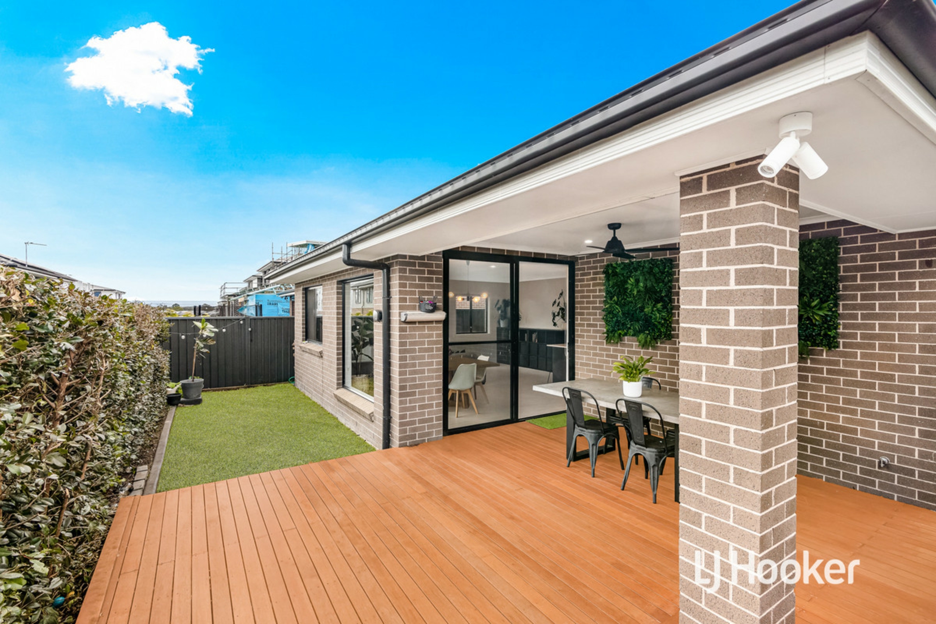 19 Milnes Parade, MARSDEN PARK