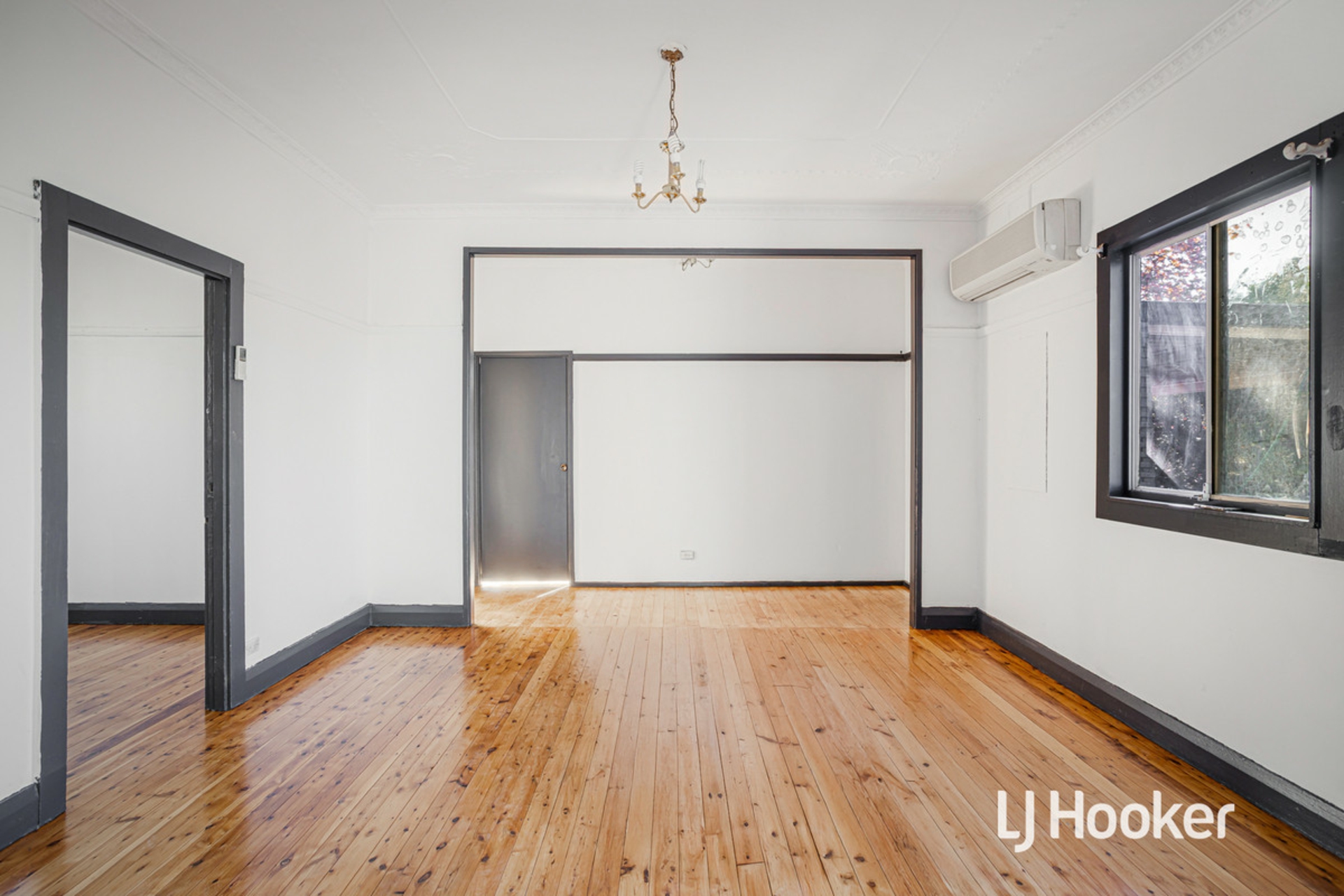 57 Grange Avenue, SCHOFIELDS