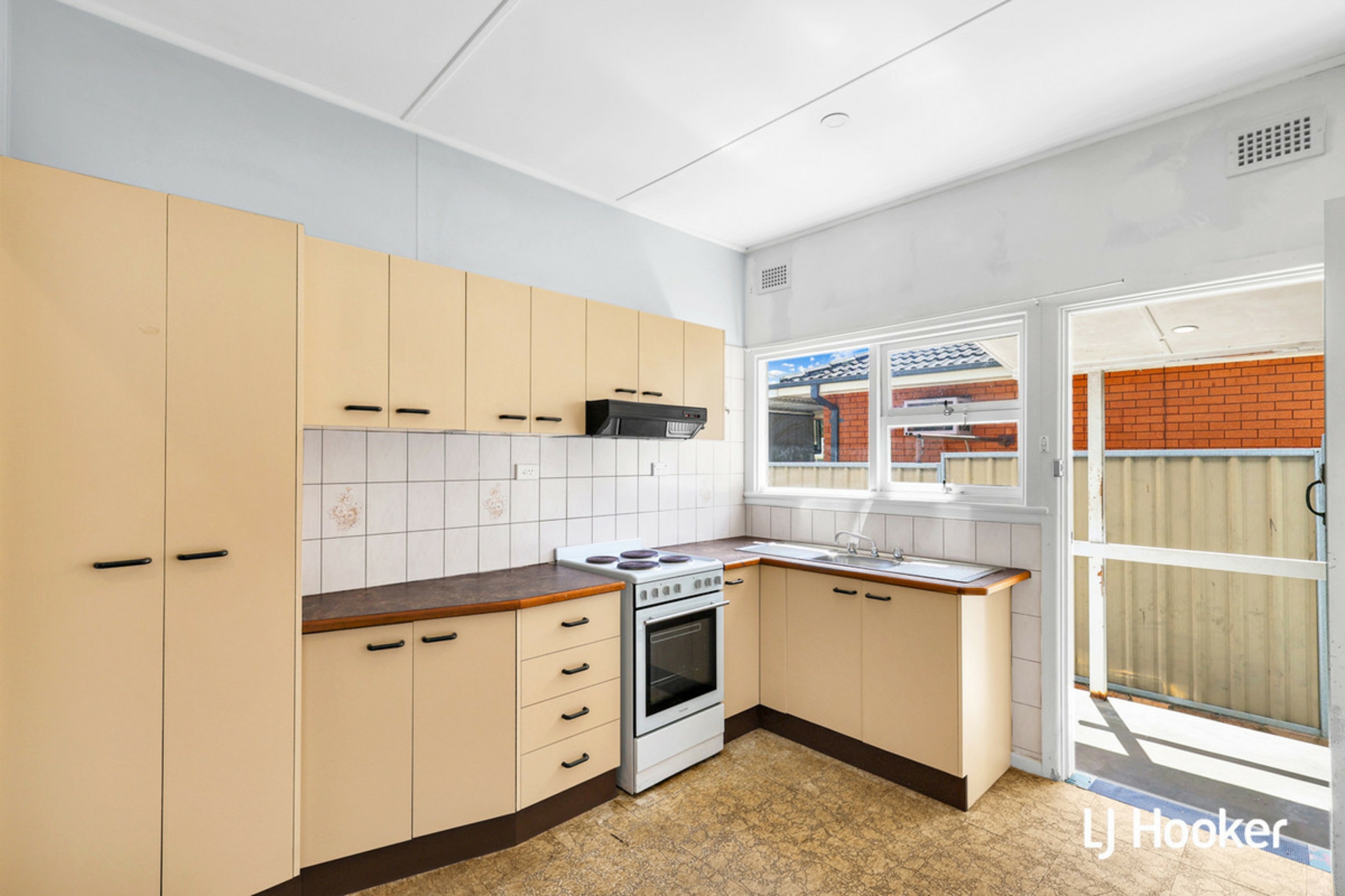 2 Carman Street, SCHOFIELDS
