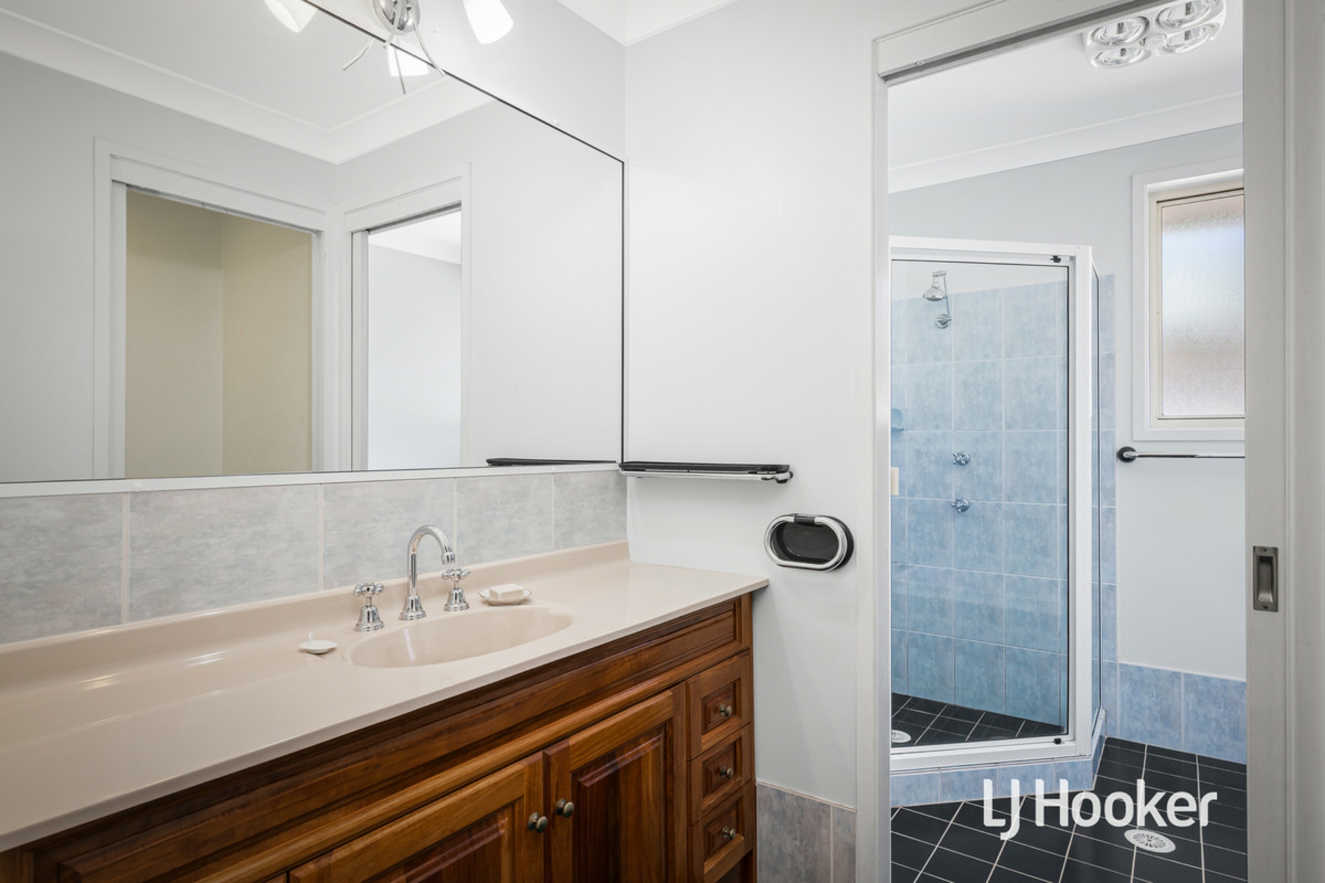 24 Advance Street, SCHOFIELDS