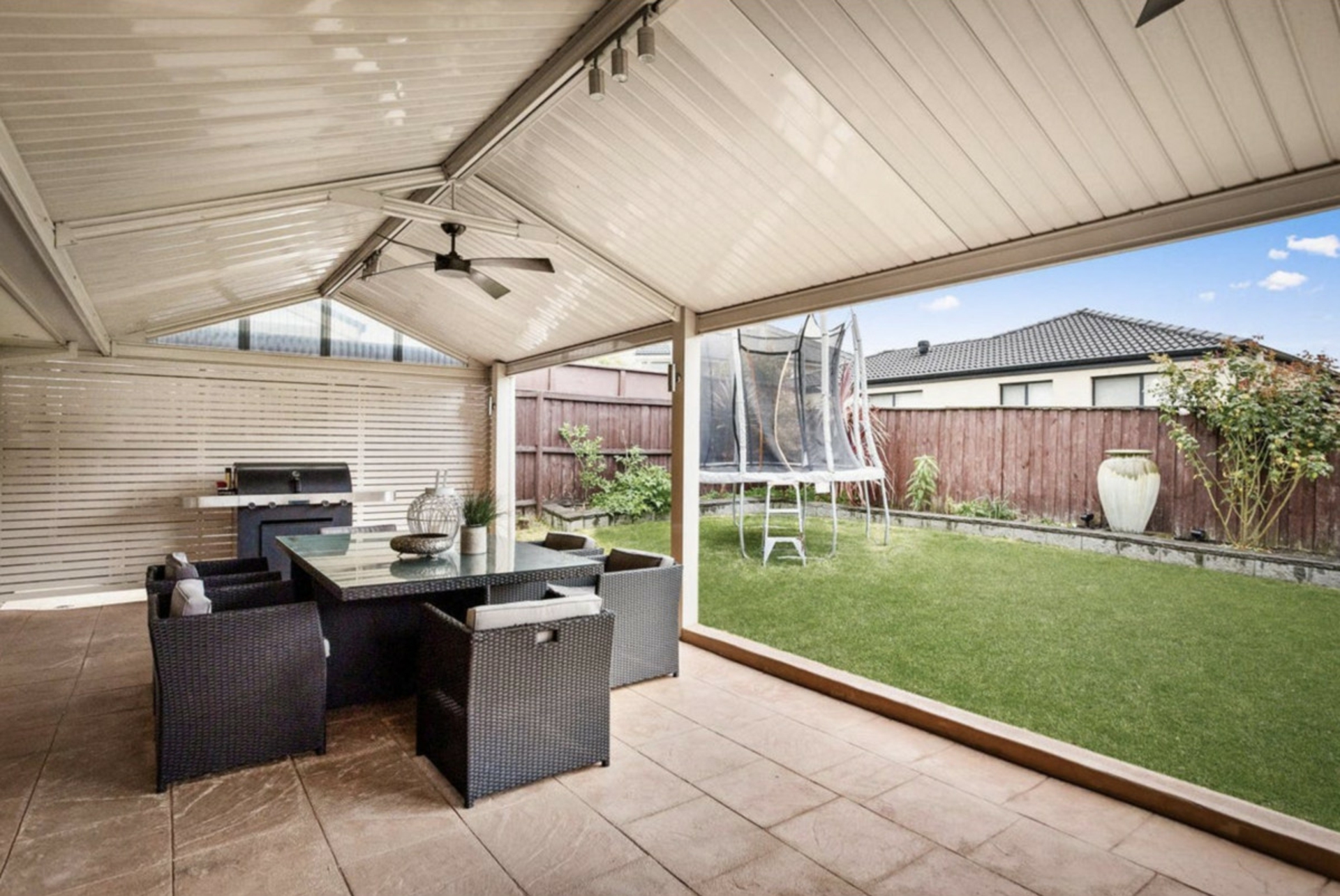 10 Hartfield Street, STANHOPE GARDENS