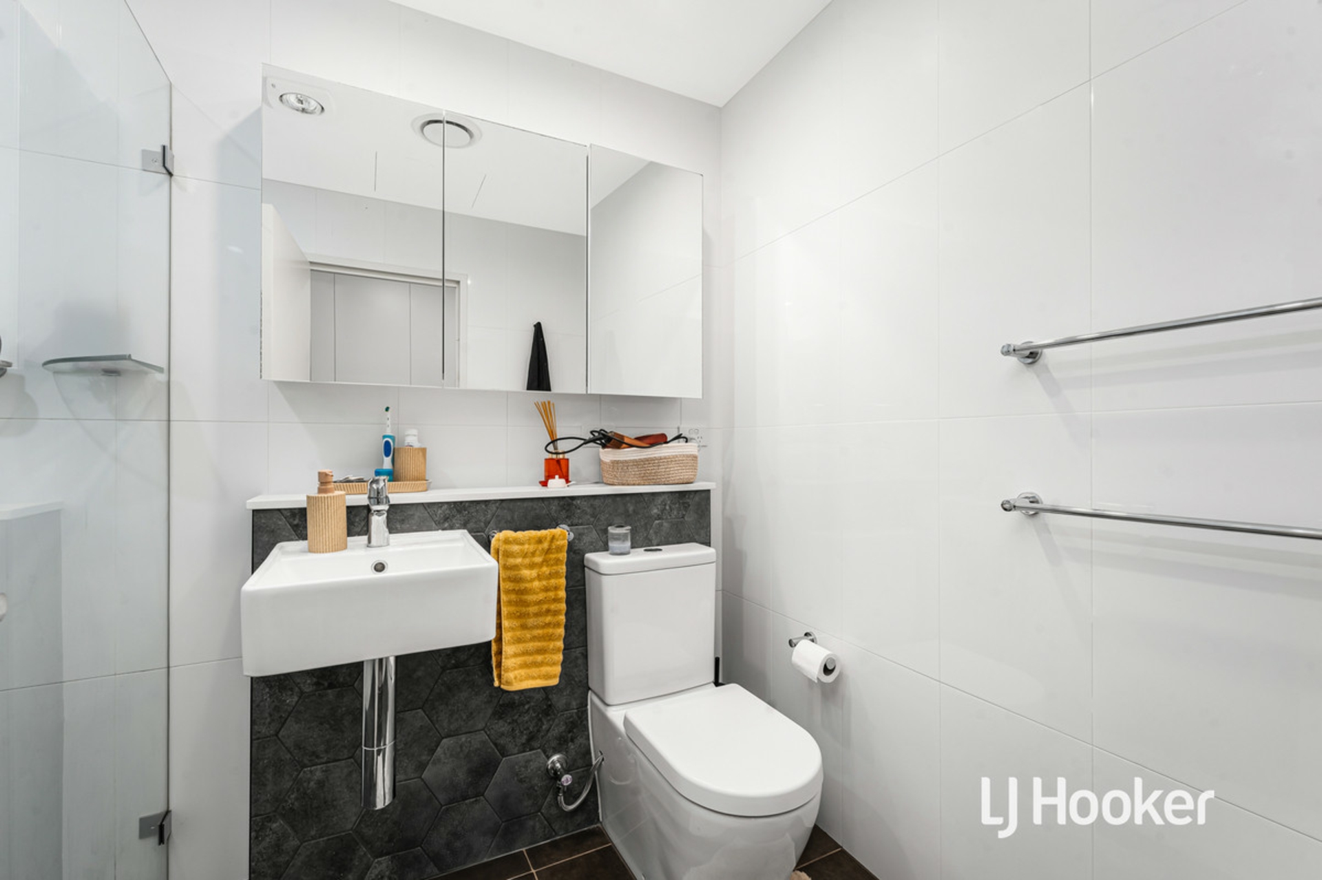 228/180 Hezlett Road — photo 6 of 16