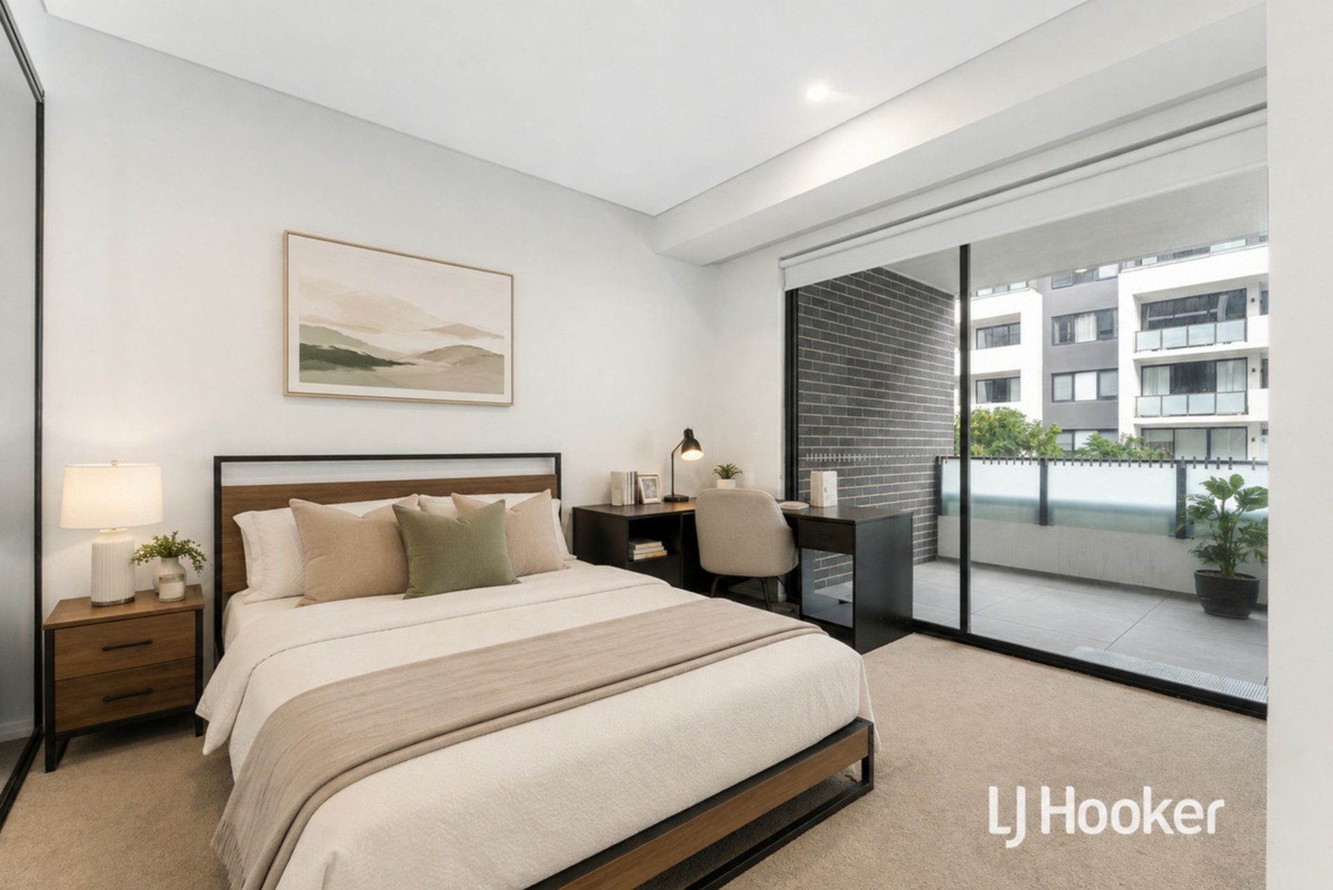 201/3 Herman Crescent — photo 4 of 8