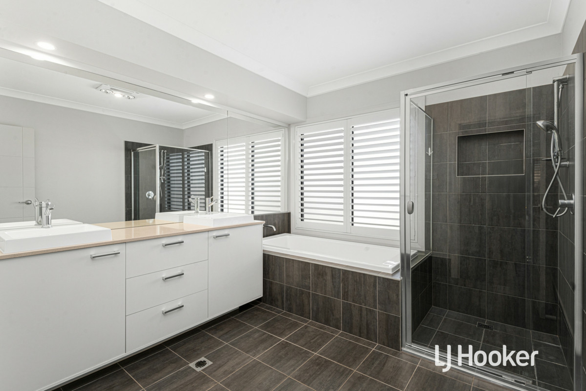 5 Agland Avenue — photo 14 of 18