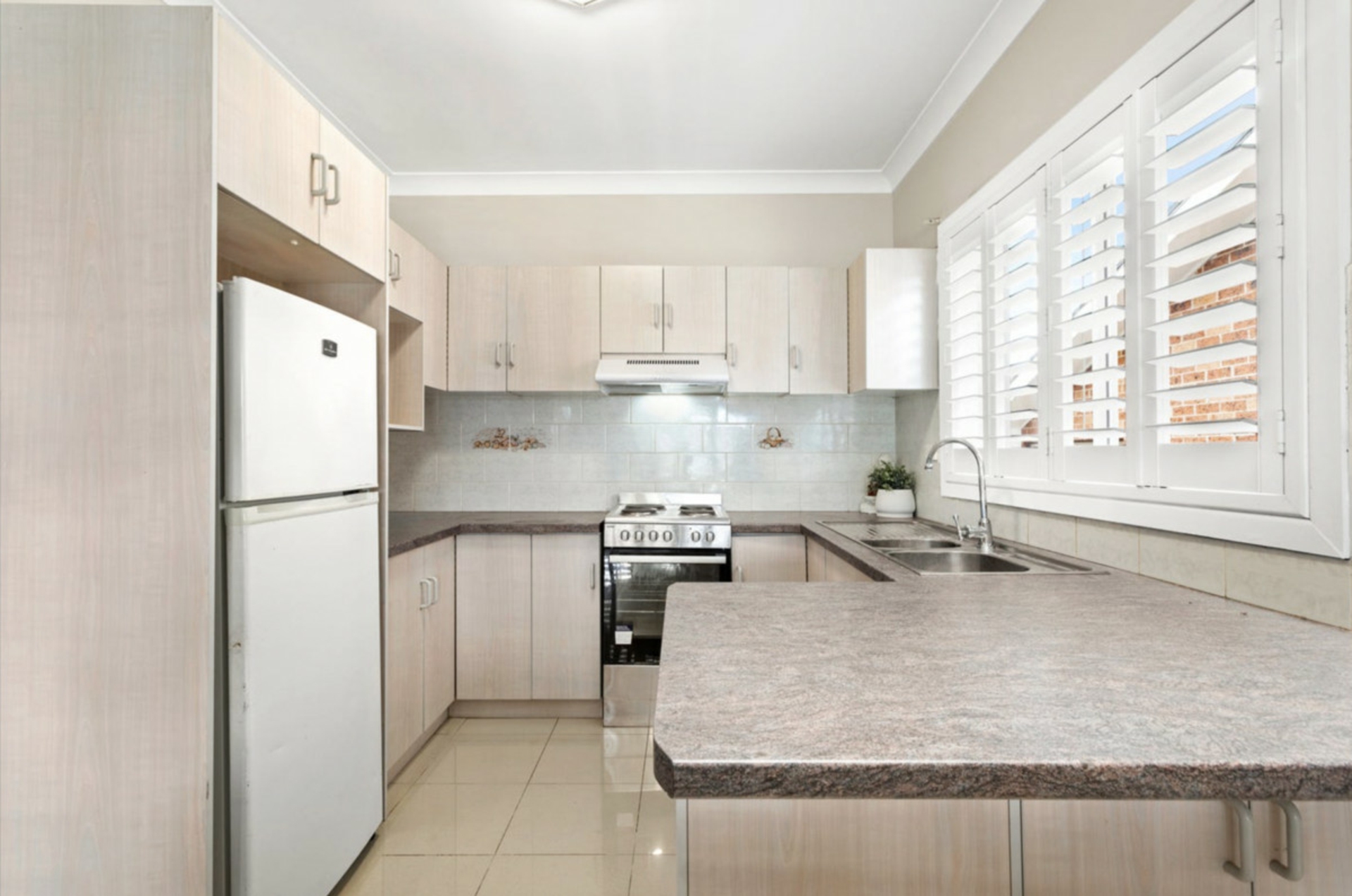 16A St Albans Road — photo 3 of 6