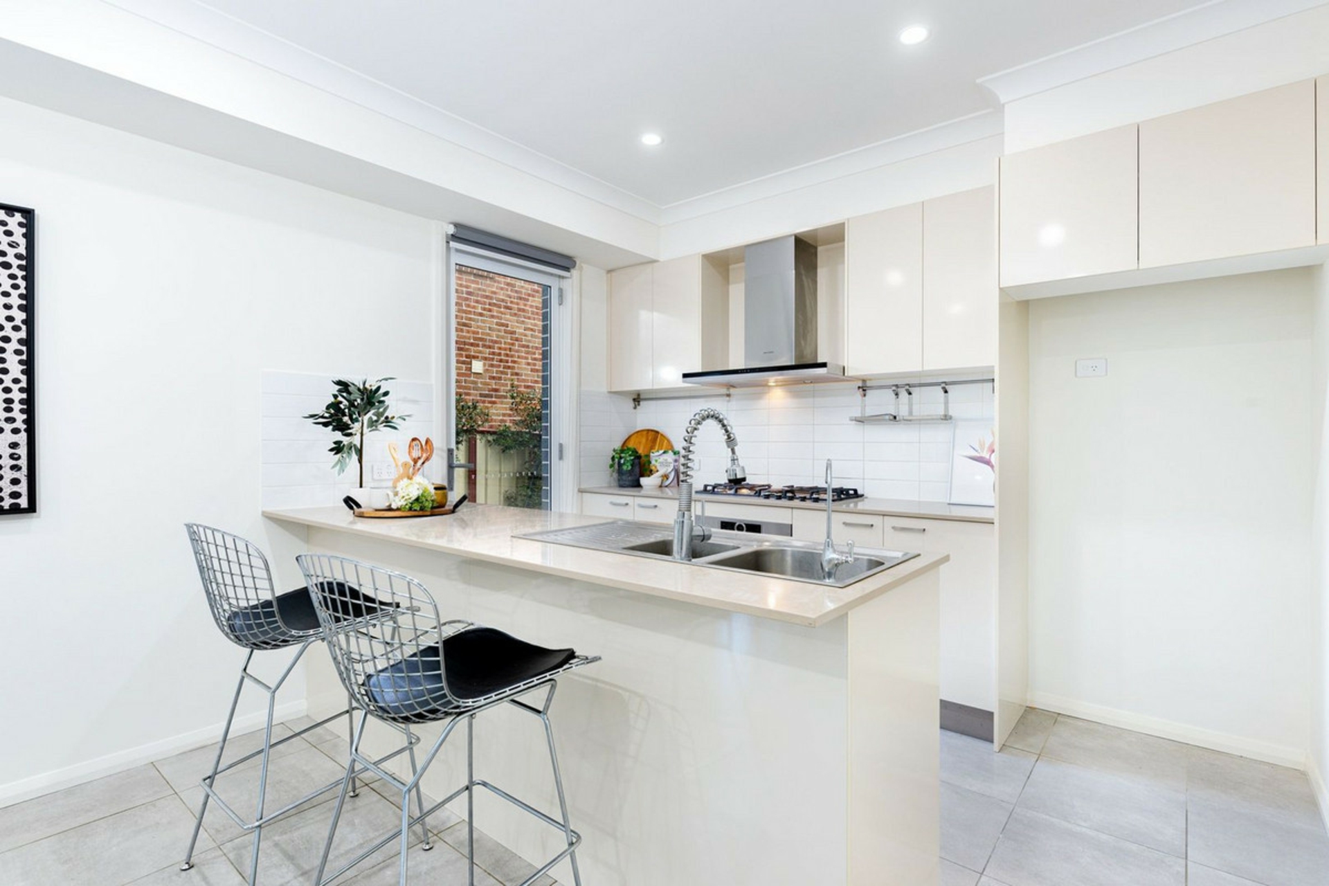 86 Regent Street — photo 4 of 10