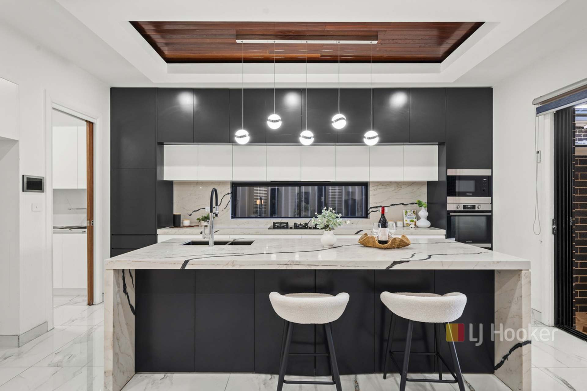 107 McCulloch Street — photo 2 of 22