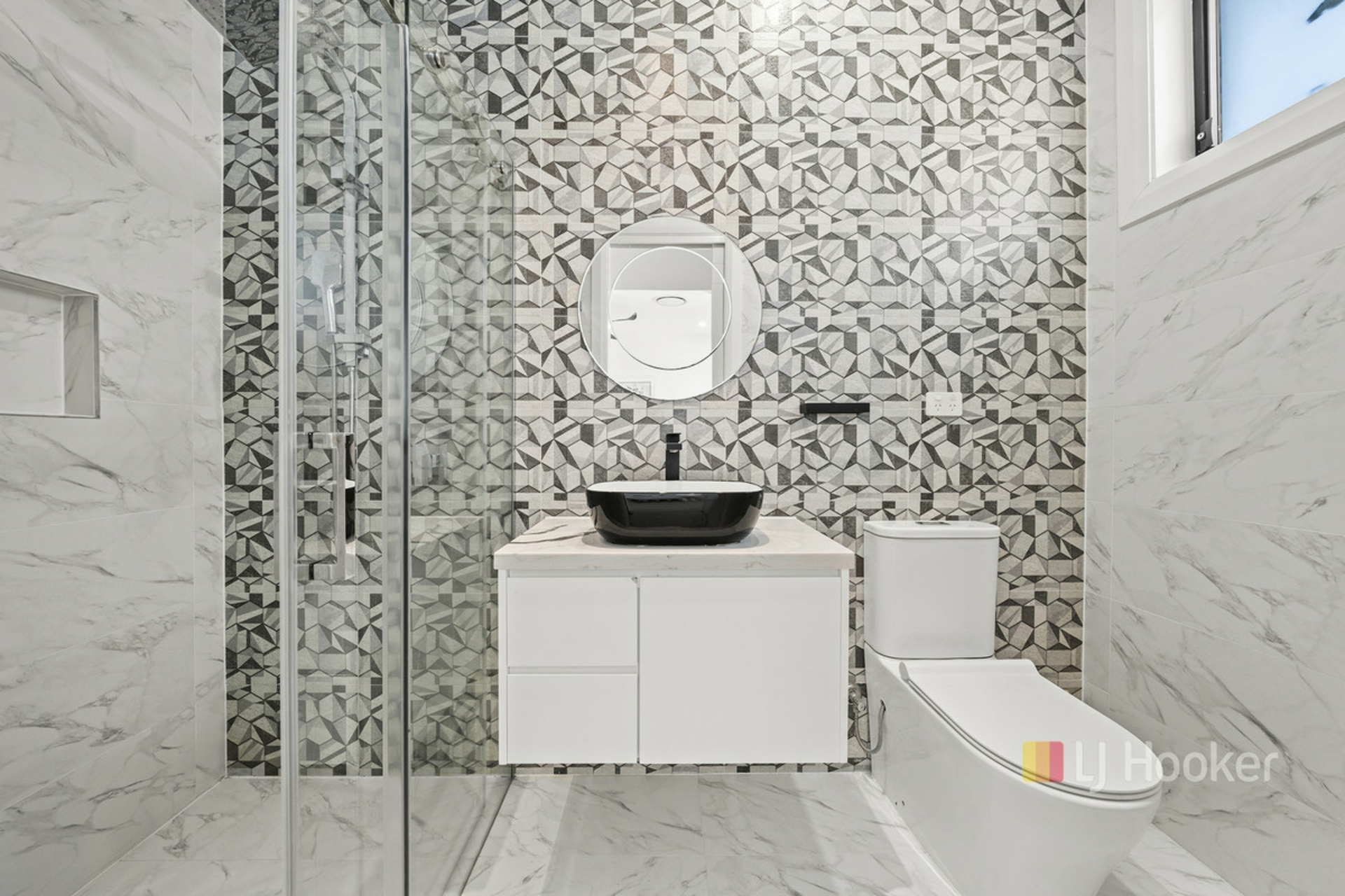 107 McCulloch Street — photo 10 of 22